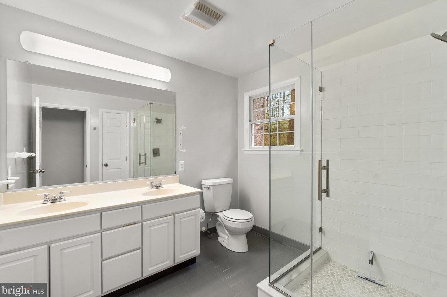 2929 Pinewick Rd, Ellicott MD 21042-2243 exterior