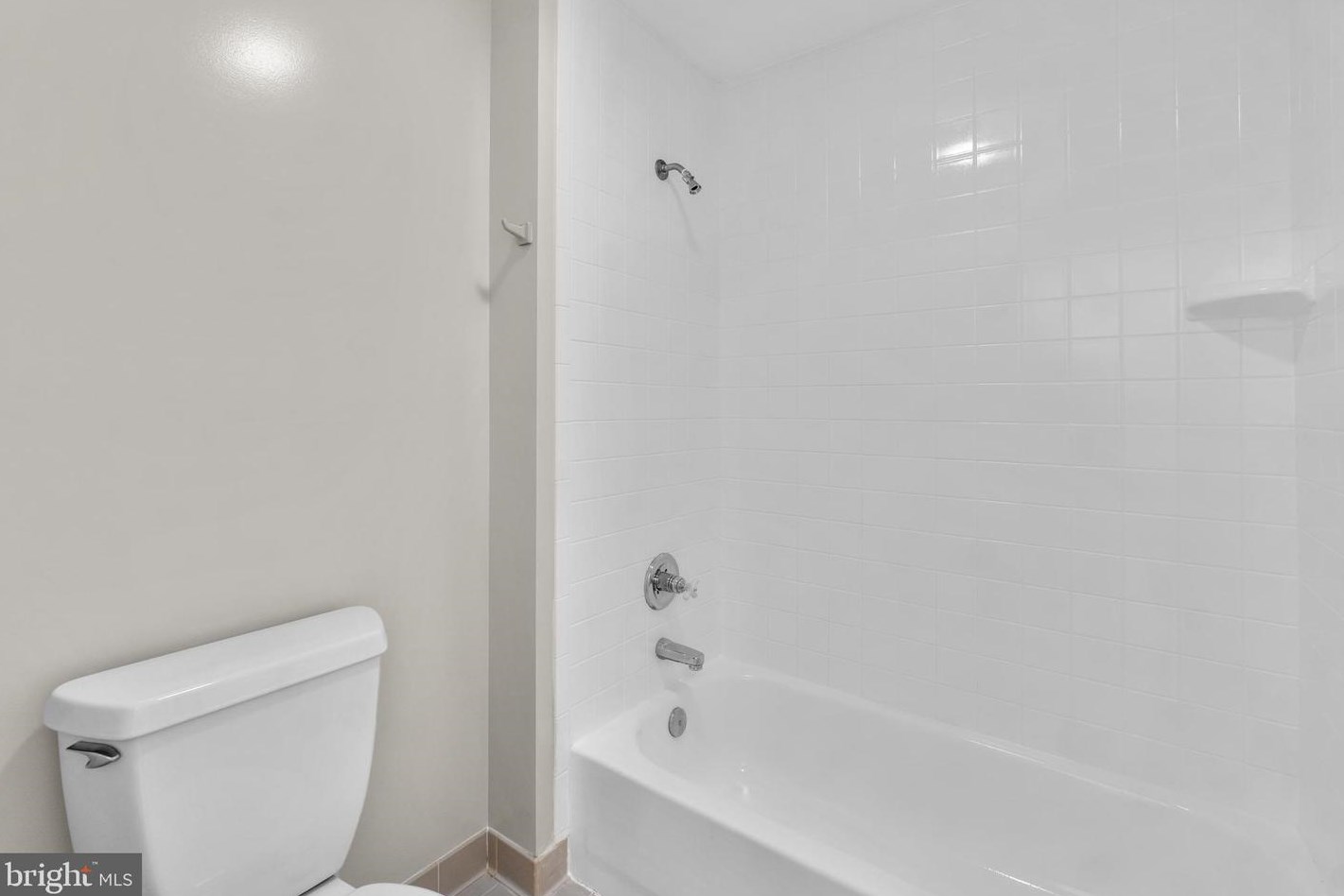 2929 Pinewick Rd, Ellicott MD 21042-2243 exterior