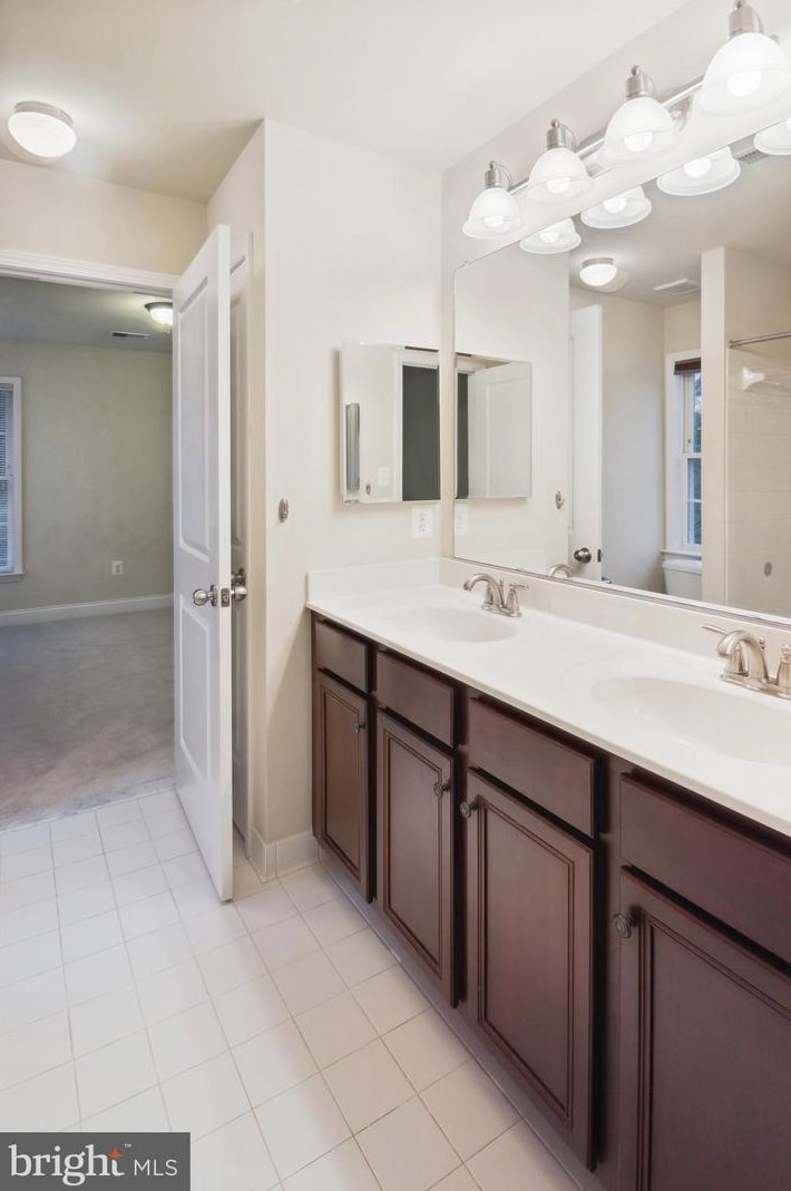 9712 Centennial Meadows Ln, Ellicott MD  21042-6330 exterior