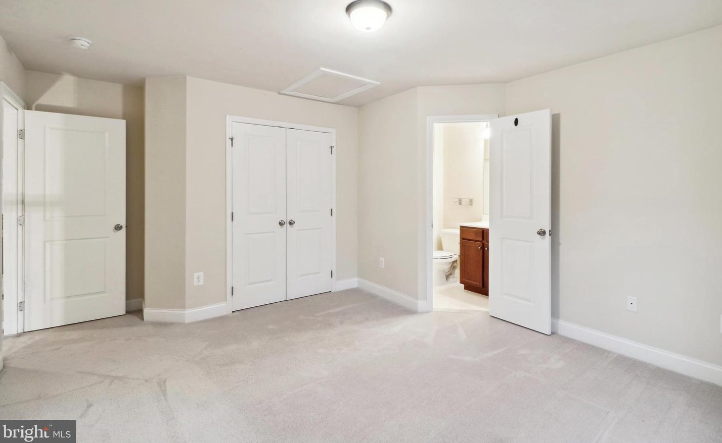 9712 Centennial Meadows Ln, Ellicott MD  21042-6330 exterior