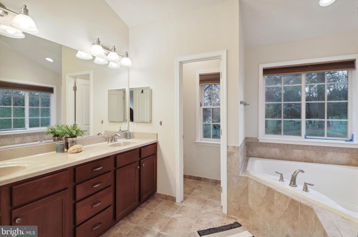 9712 Centennial Meadows Ln, Ellicott MD  21042-6330 exterior