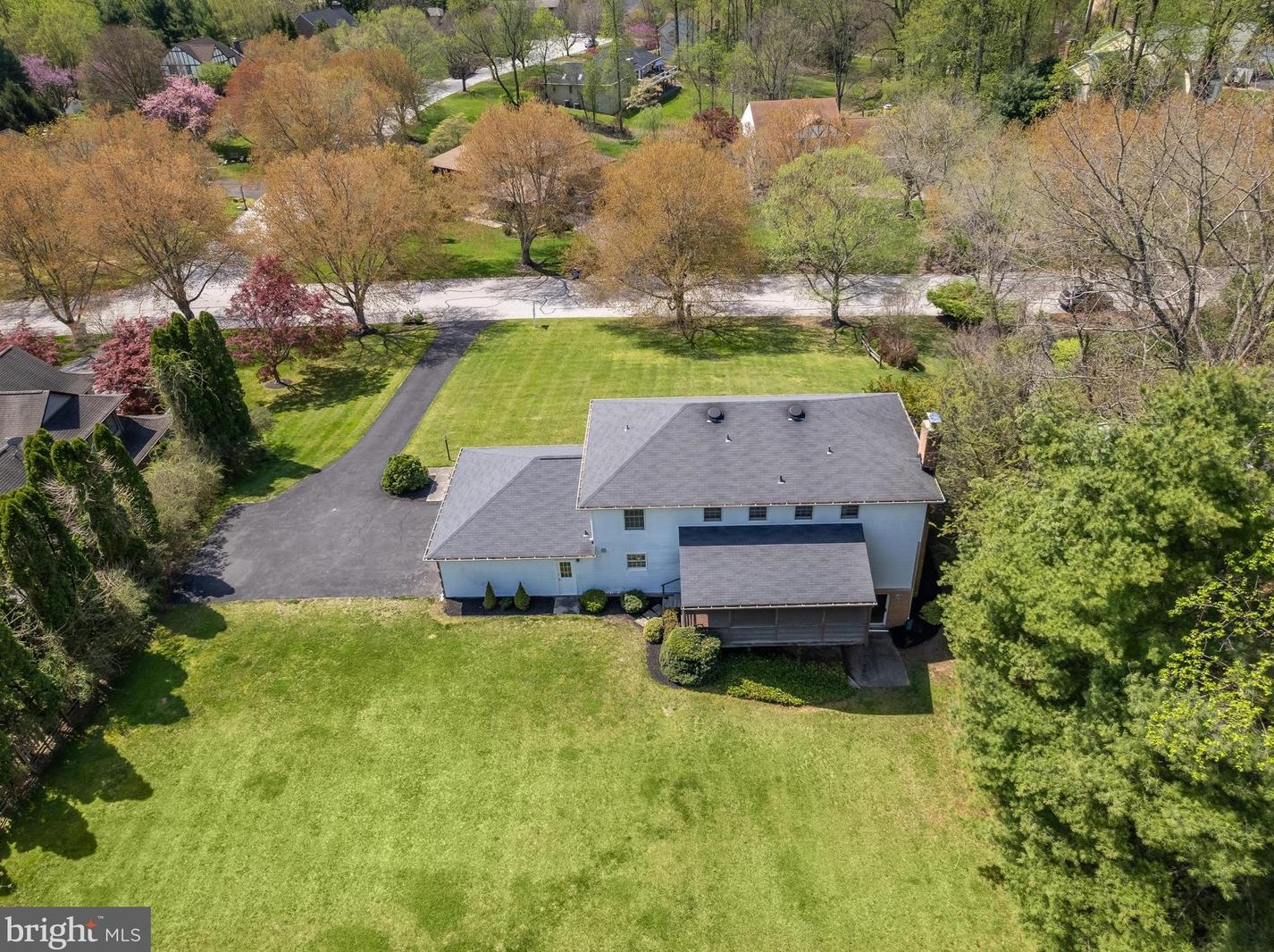 9035 Furrow Ave, Ellicott MD 21042-1841 exterior