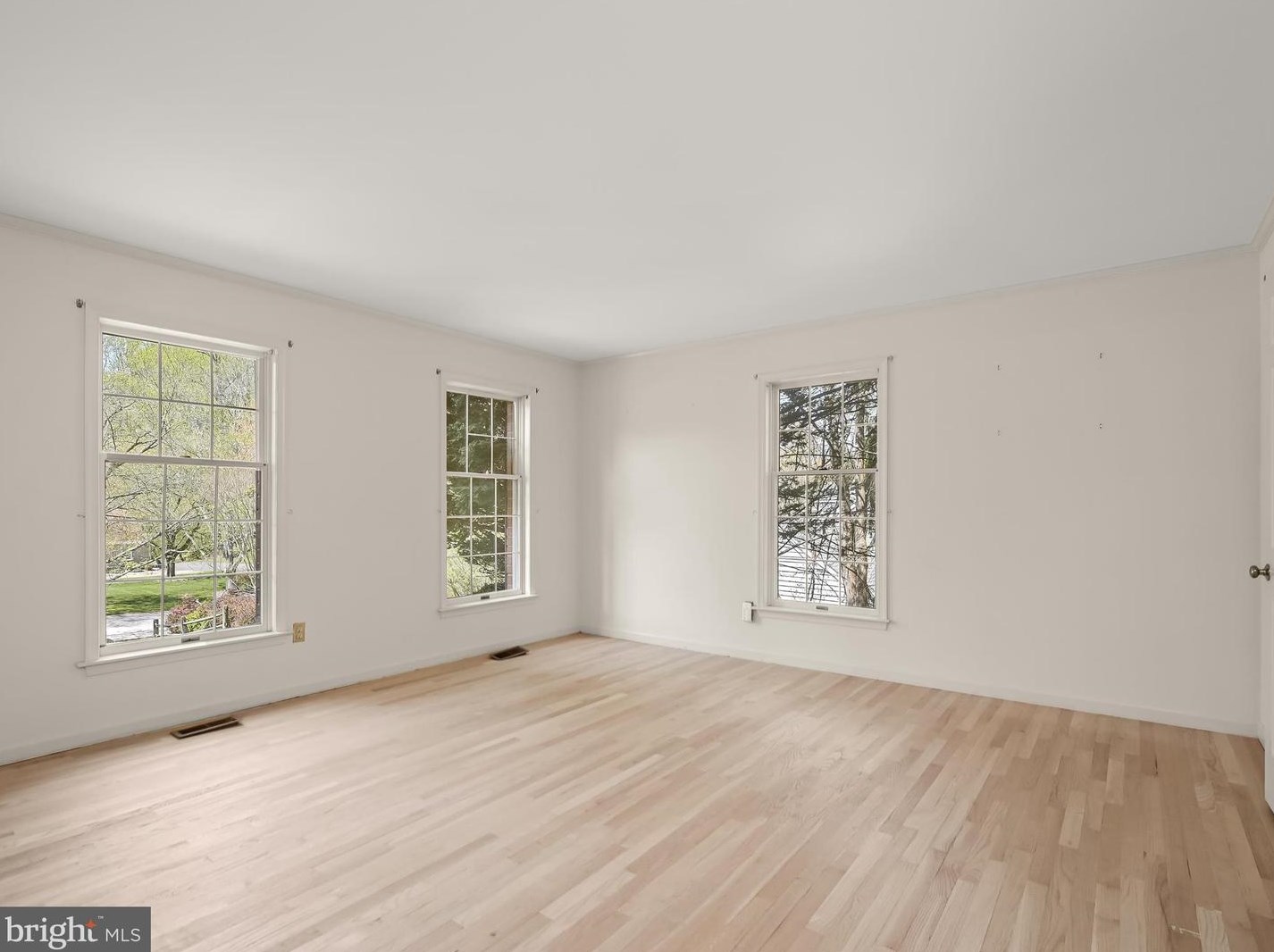 9035 Furrow Ave, Ellicott MD 21042-1841 exterior