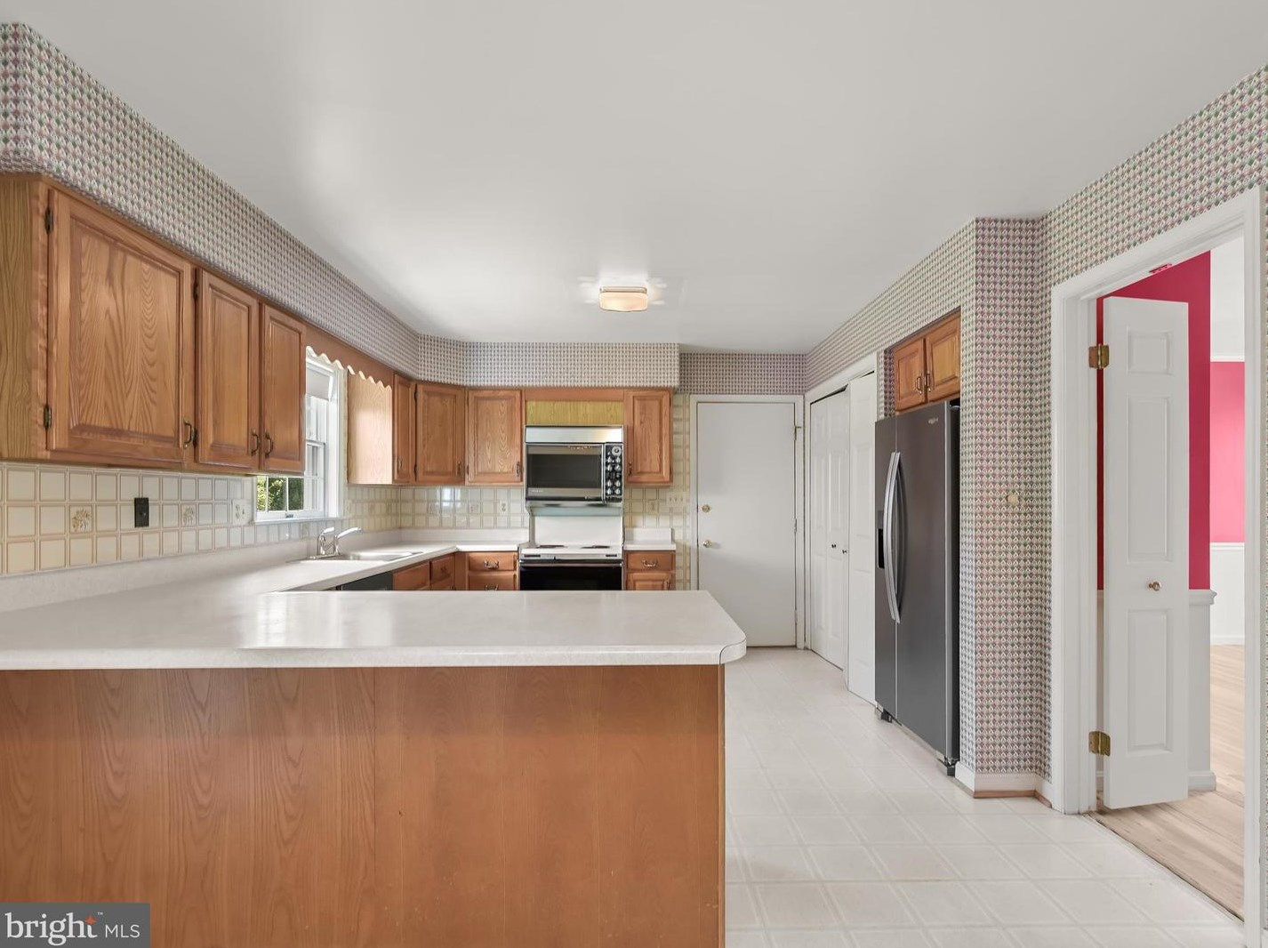 9035 Furrow Ave, Ellicott MD 21042-1841 exterior