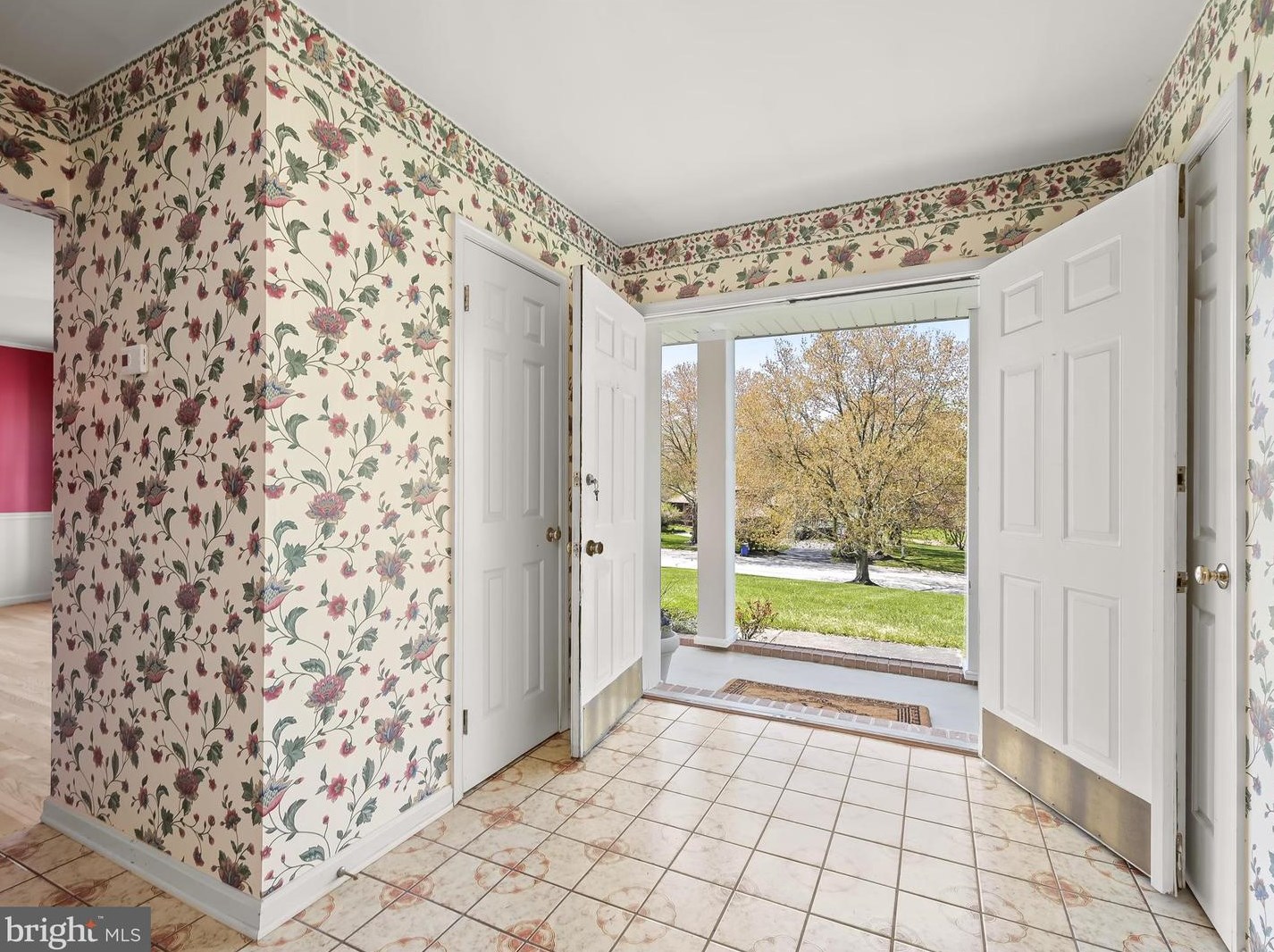 9035 Furrow Ave, Ellicott MD 21042-1841 exterior