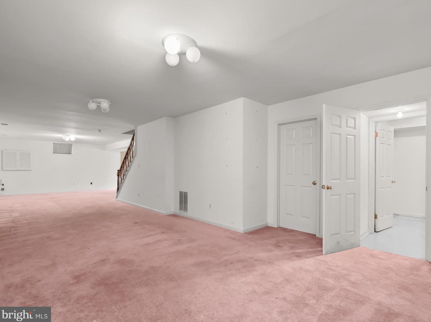 9035 Furrow Ave, Ellicott MD 21042-1841 exterior