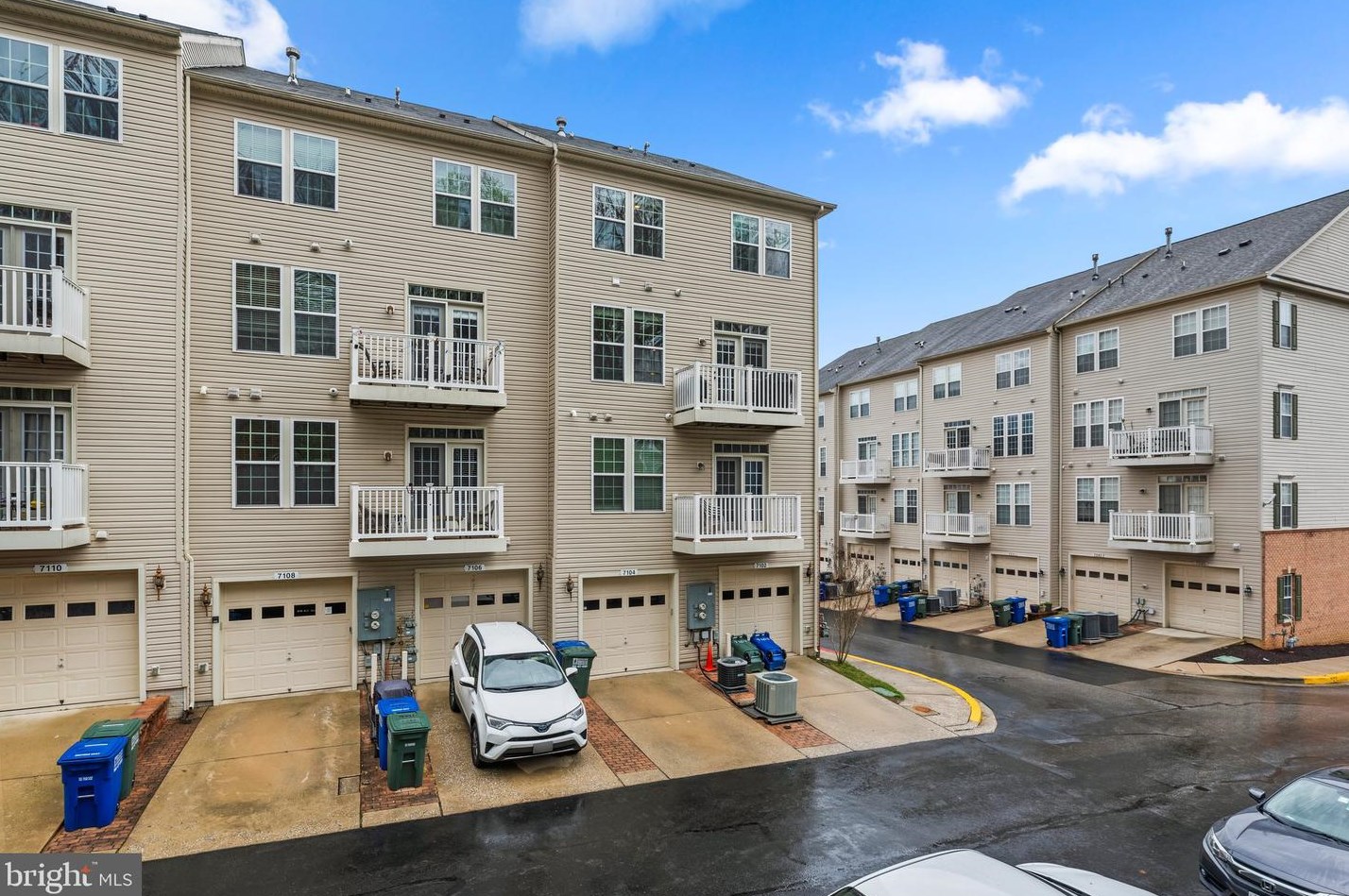 7104 Daniel John Dr, Baltimore MD  21075-5452 exterior