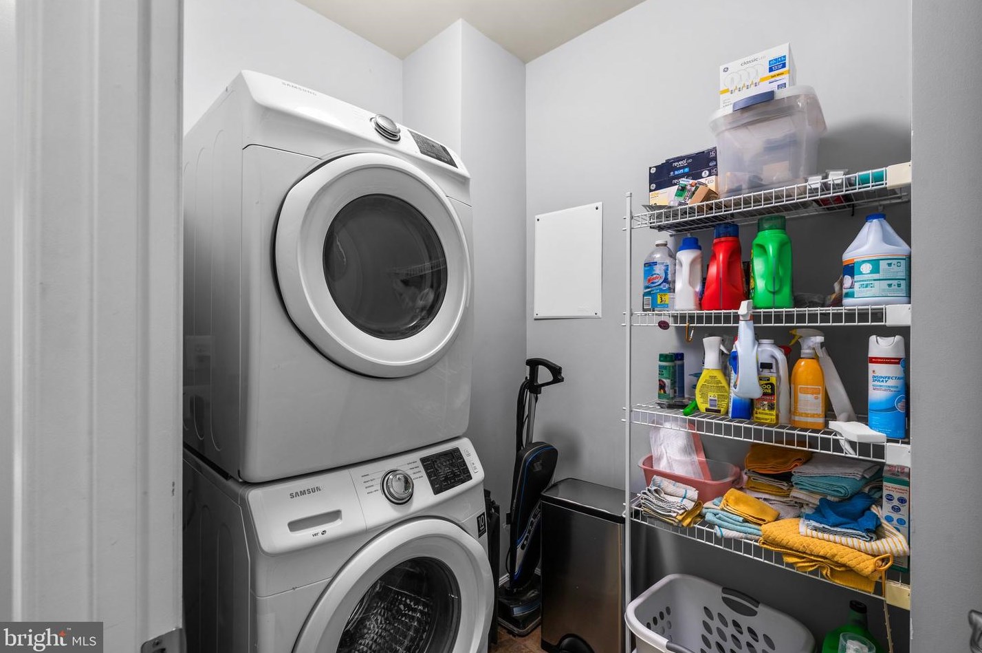 7104 Daniel John Dr, Baltimore MD  21075-5452 exterior