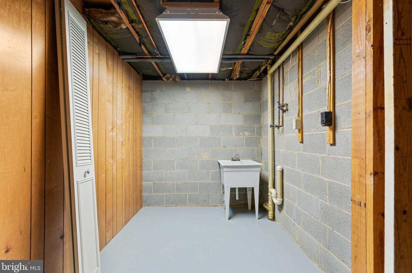 6824 Pyramid Way, Columbia MD 21044-4118 exterior