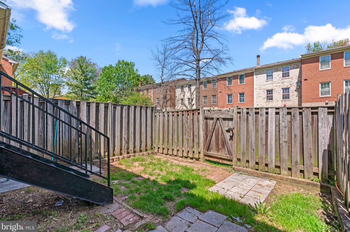 8710 Tamar Dr, Columbia MD  21045-2824 exterior