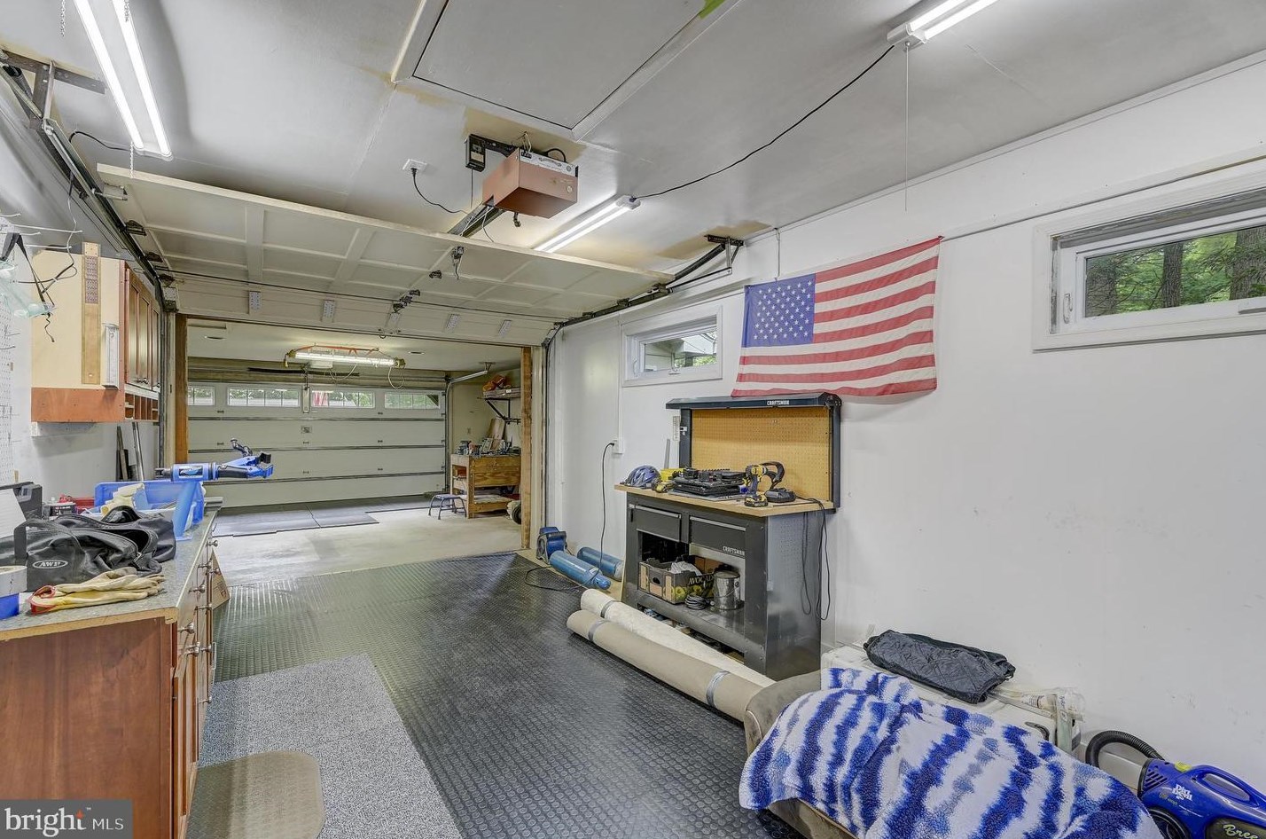 9032 Overhill Dr, Ellicott MD 21042-5221 exterior