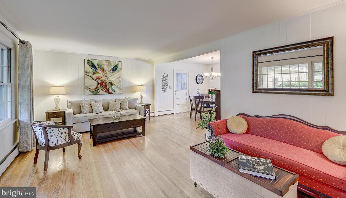 9032 Overhill Dr, Ellicott MD 21042-5221 exterior