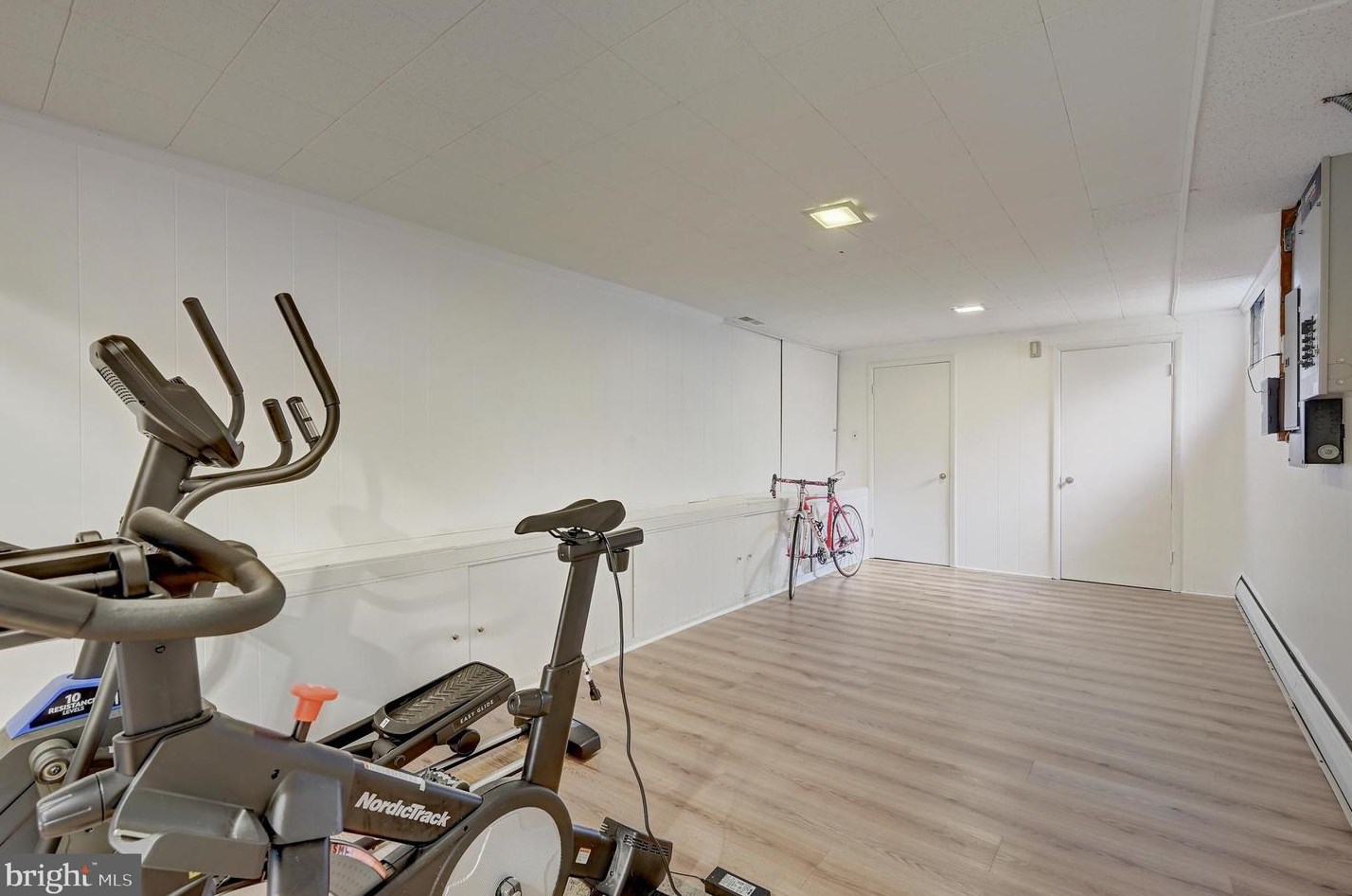 9032 Overhill Dr, Ellicott MD 21042-5221 exterior