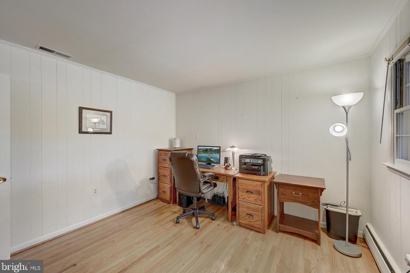 9032 Overhill Dr, Ellicott MD 21042-5221 exterior