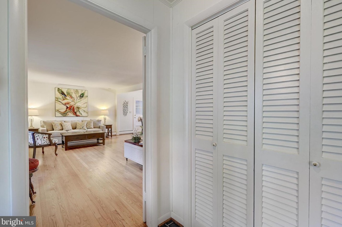 9032 Overhill Dr, Ellicott MD 21042-5221 exterior