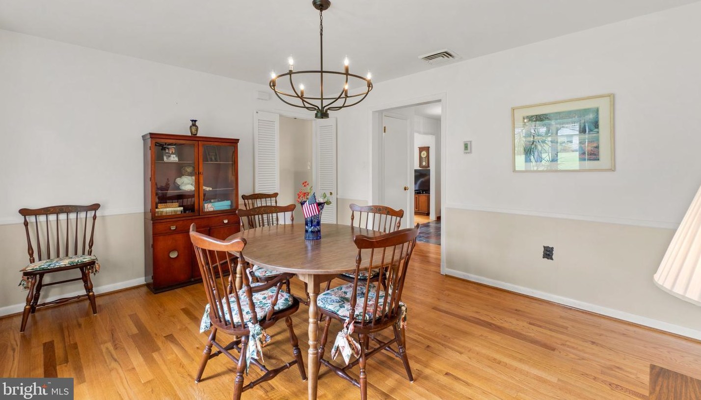 3717 Macalpine Rd, Ellicott MD 21042-5323 exterior