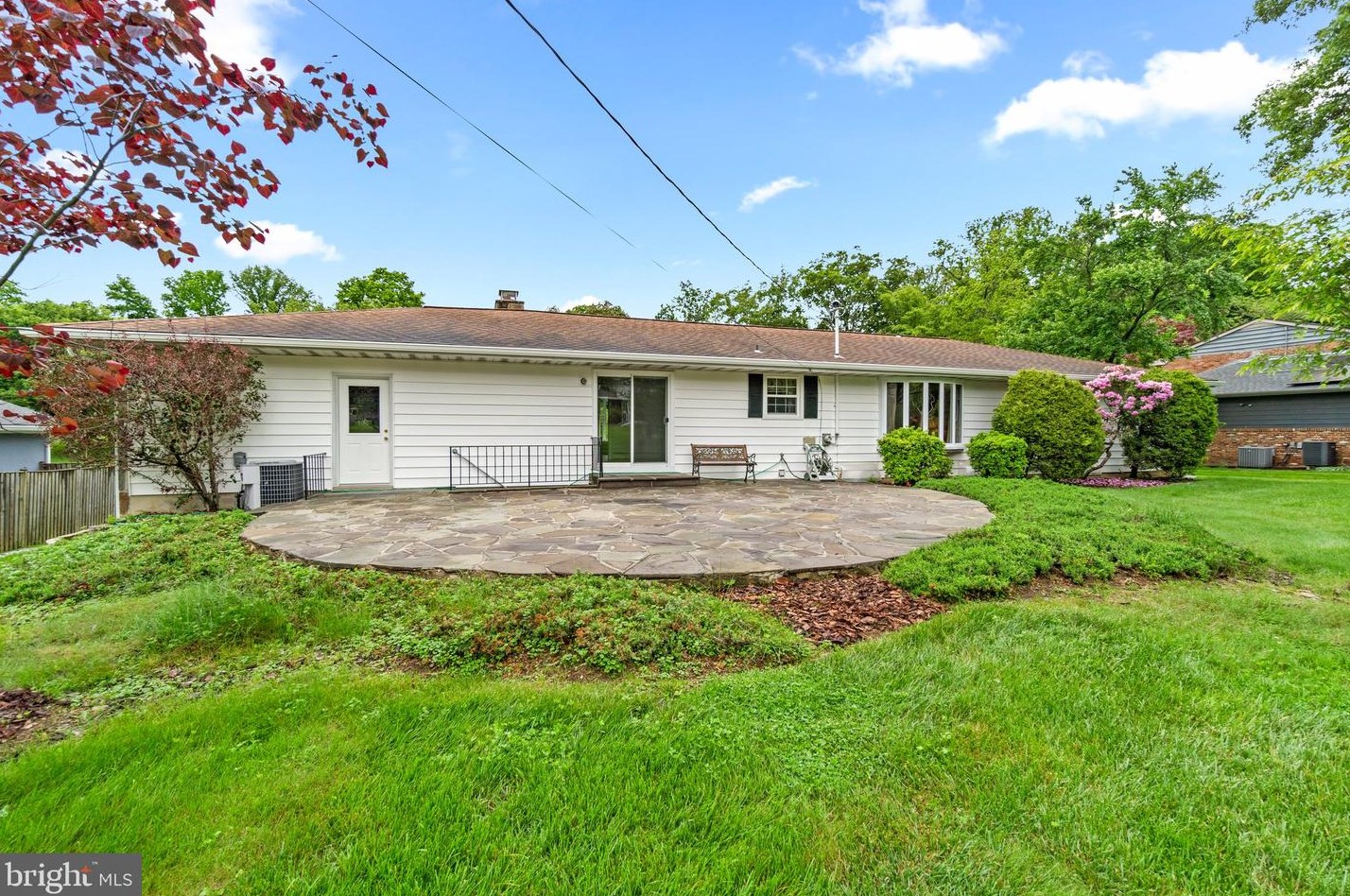 3717 Macalpine Rd, Ellicott MD 21042-5323 exterior