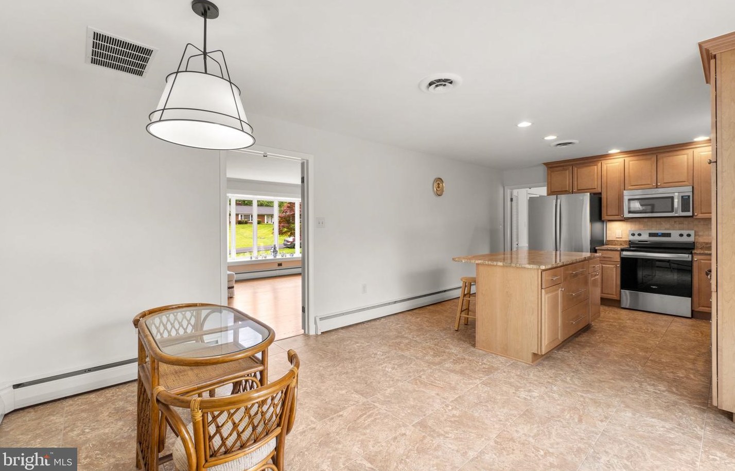 3717 Macalpine Rd, Ellicott MD 21042-5323 exterior