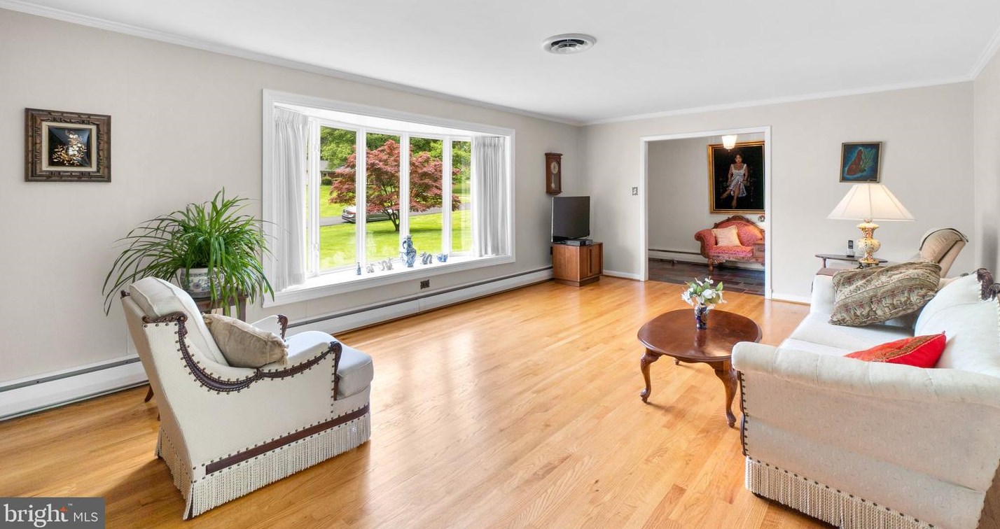 3717 Macalpine Rd, Ellicott MD 21042-5323 exterior