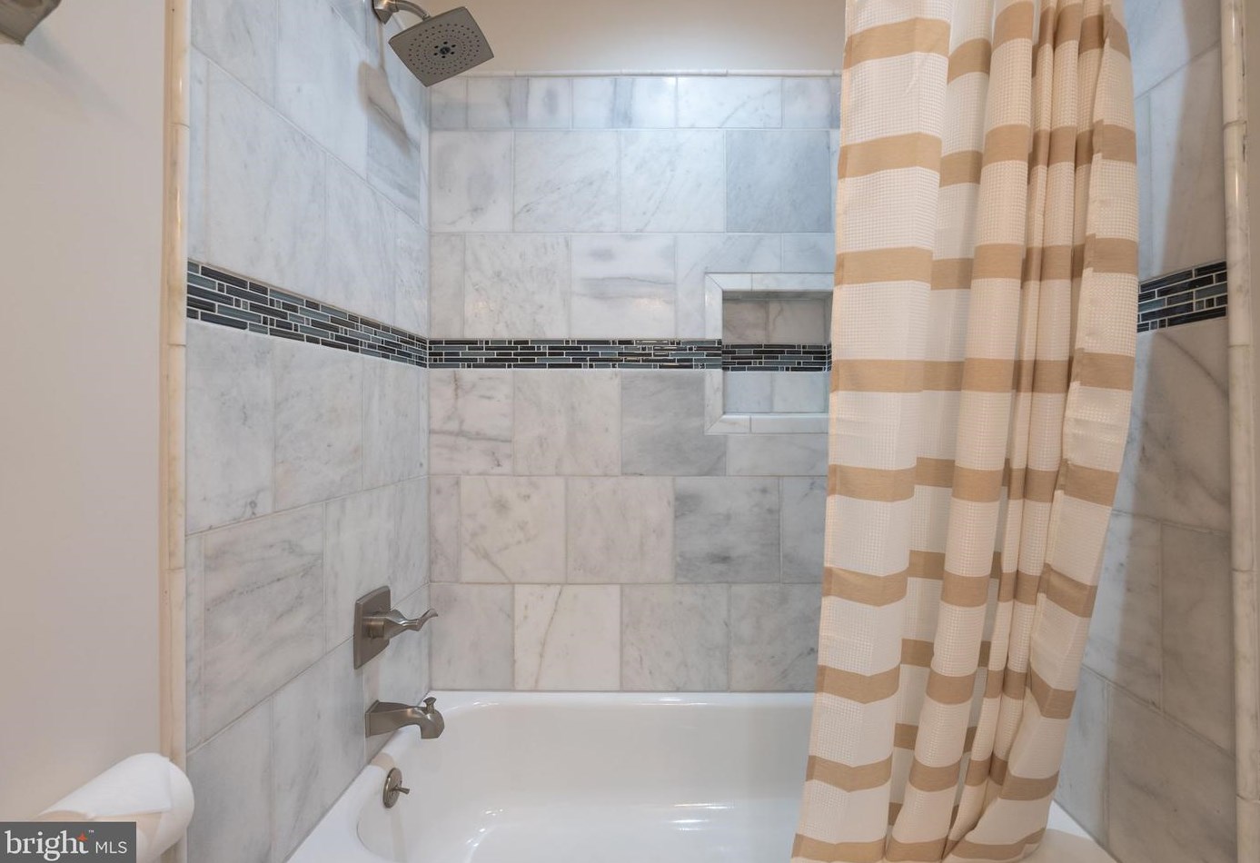 10726 Evening Wind Ct, Columbia MD  21044-2412 exterior