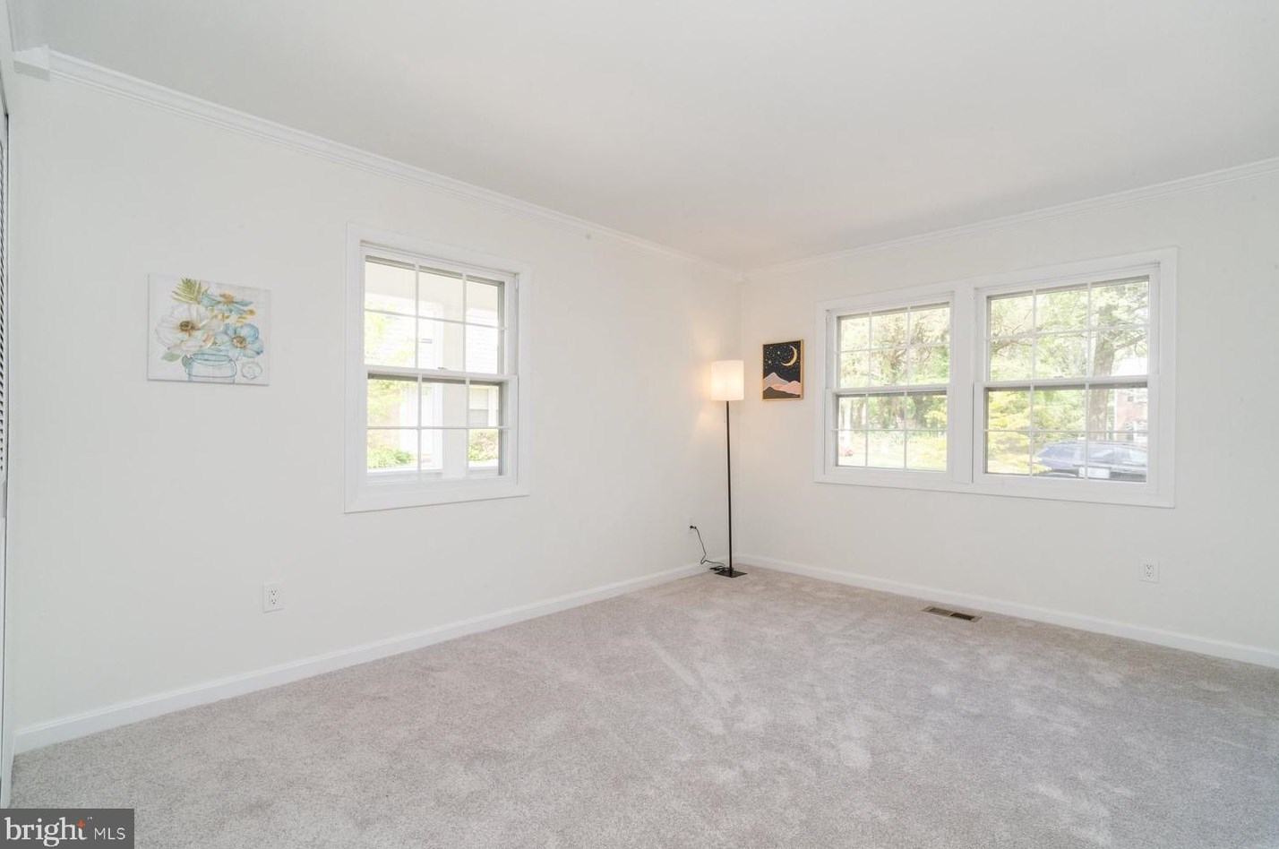 5523 Woodenhawk Cir, Columbia MD  21044-1925 exterior