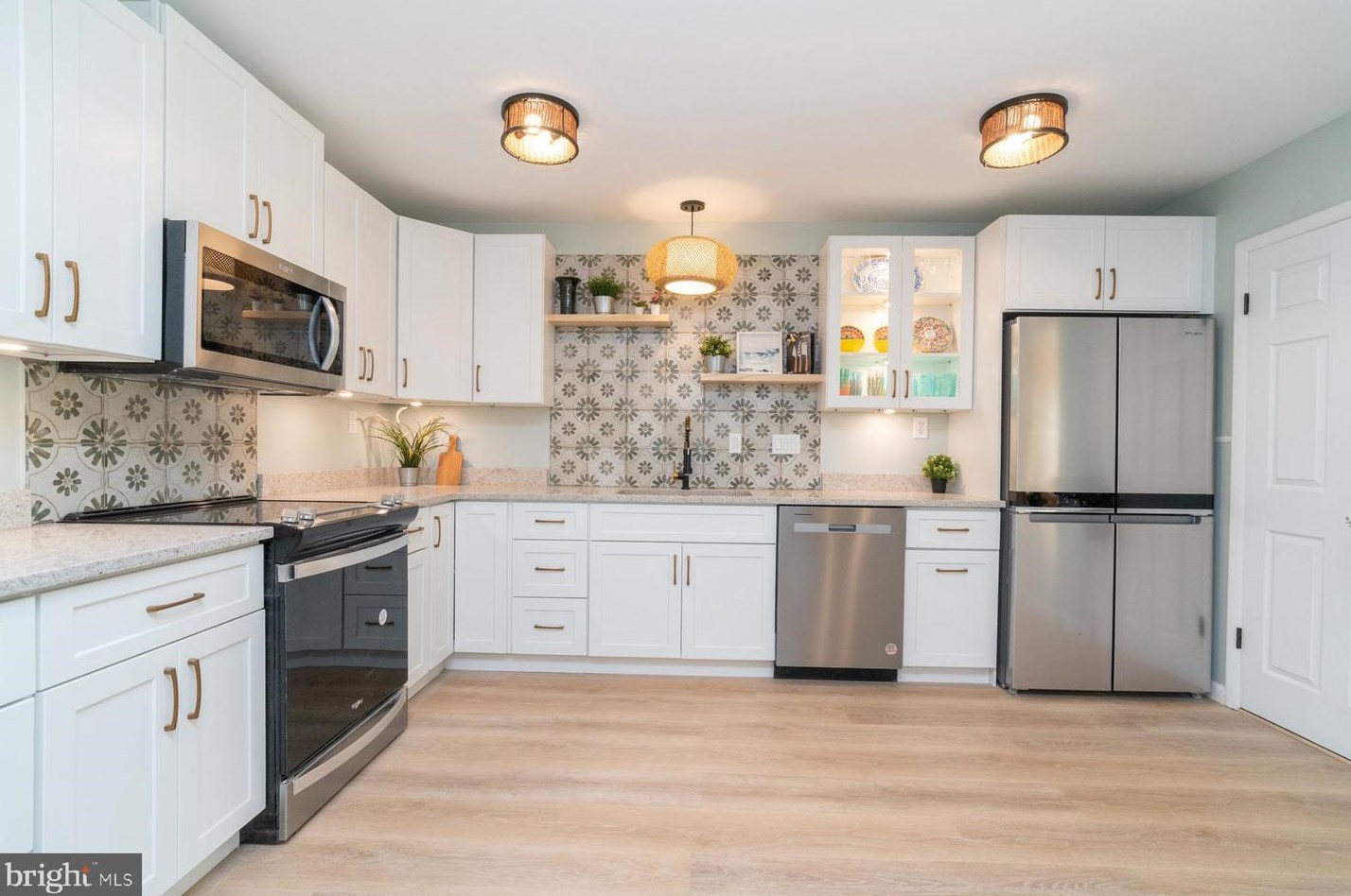 5523 Woodenhawk Cir, Columbia MD  21044-1925 exterior