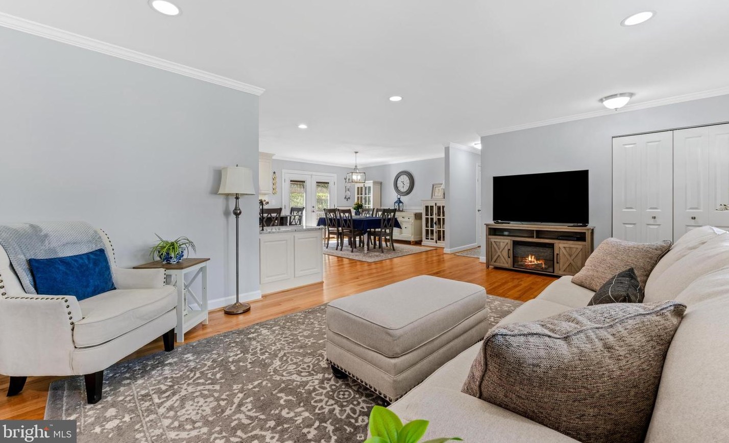 9321 Dunloggin Rd, Ellicott MD 21042-5115 exterior