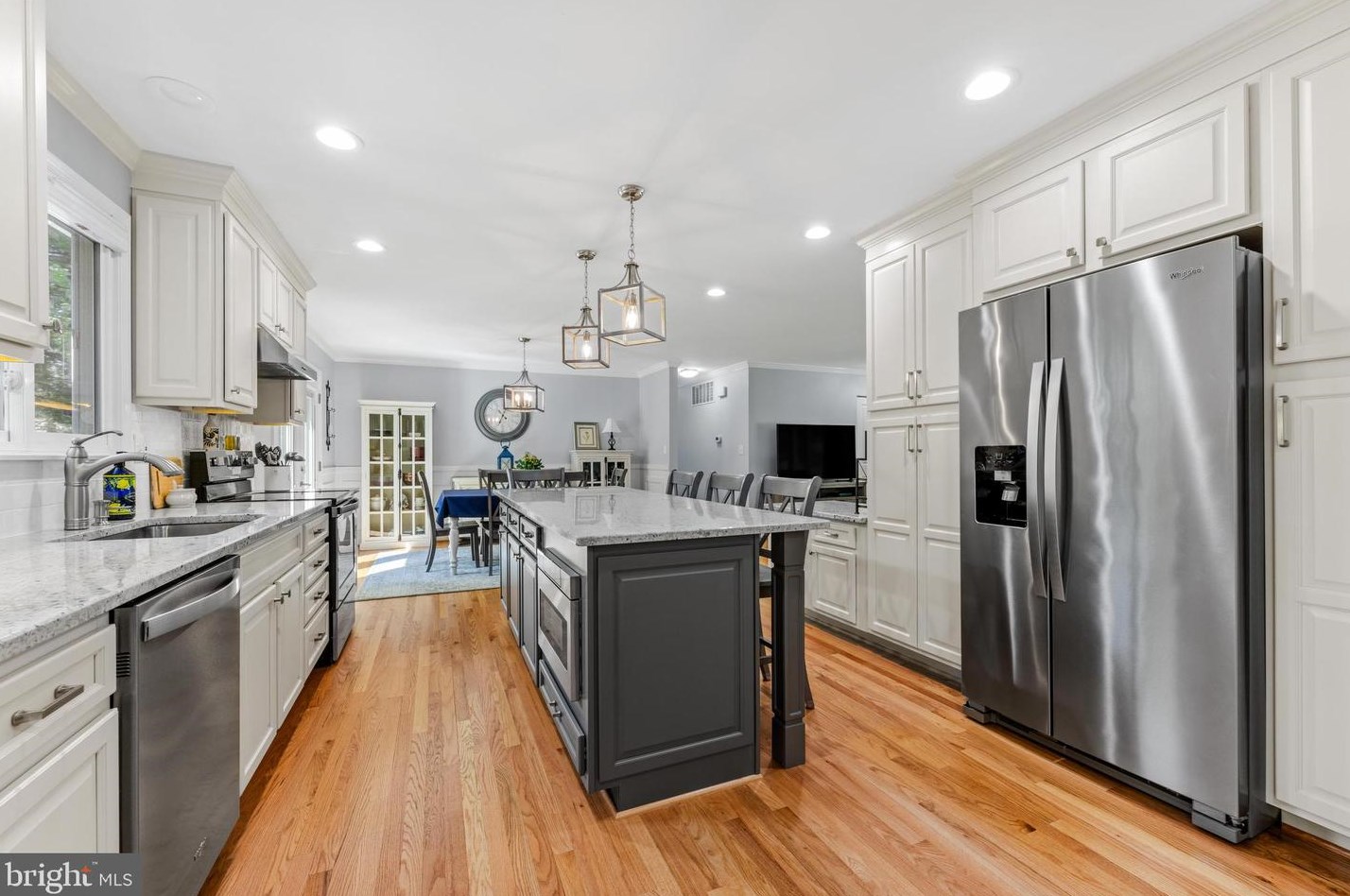 9321 Dunloggin Rd, Ellicott MD 21042-5115 exterior