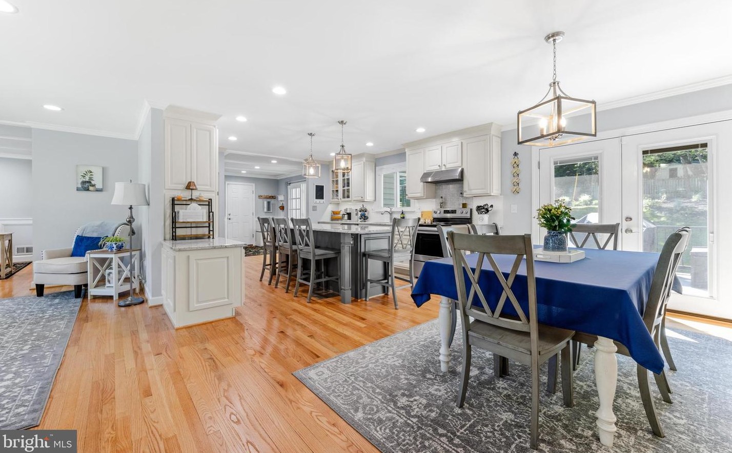 9321 Dunloggin Rd, Ellicott MD 21042-5115 exterior