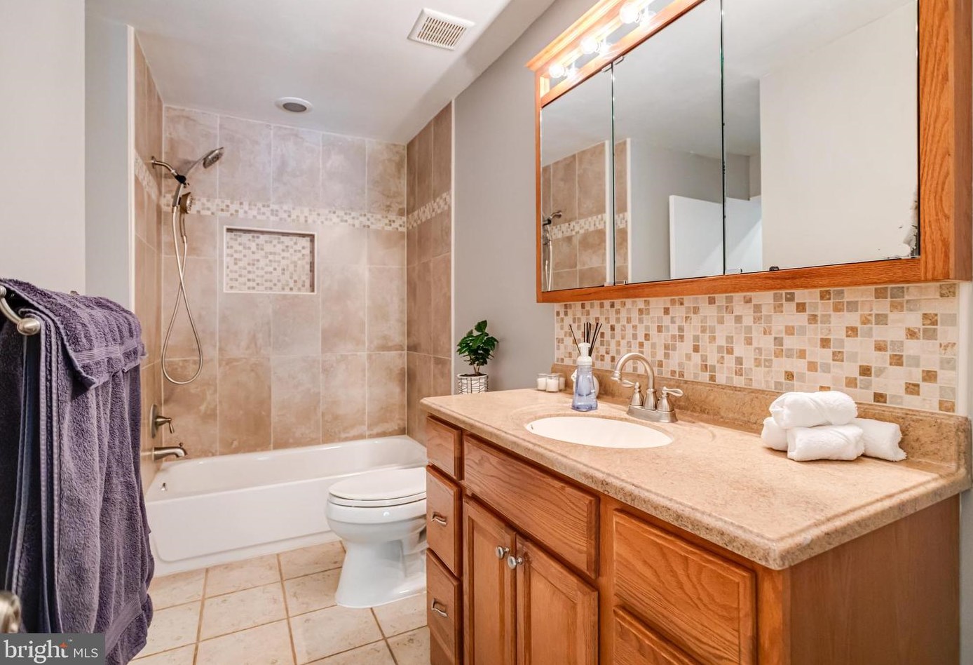 9642 Stirling Bridge Dr, Columbia MD 21046-1938 exterior