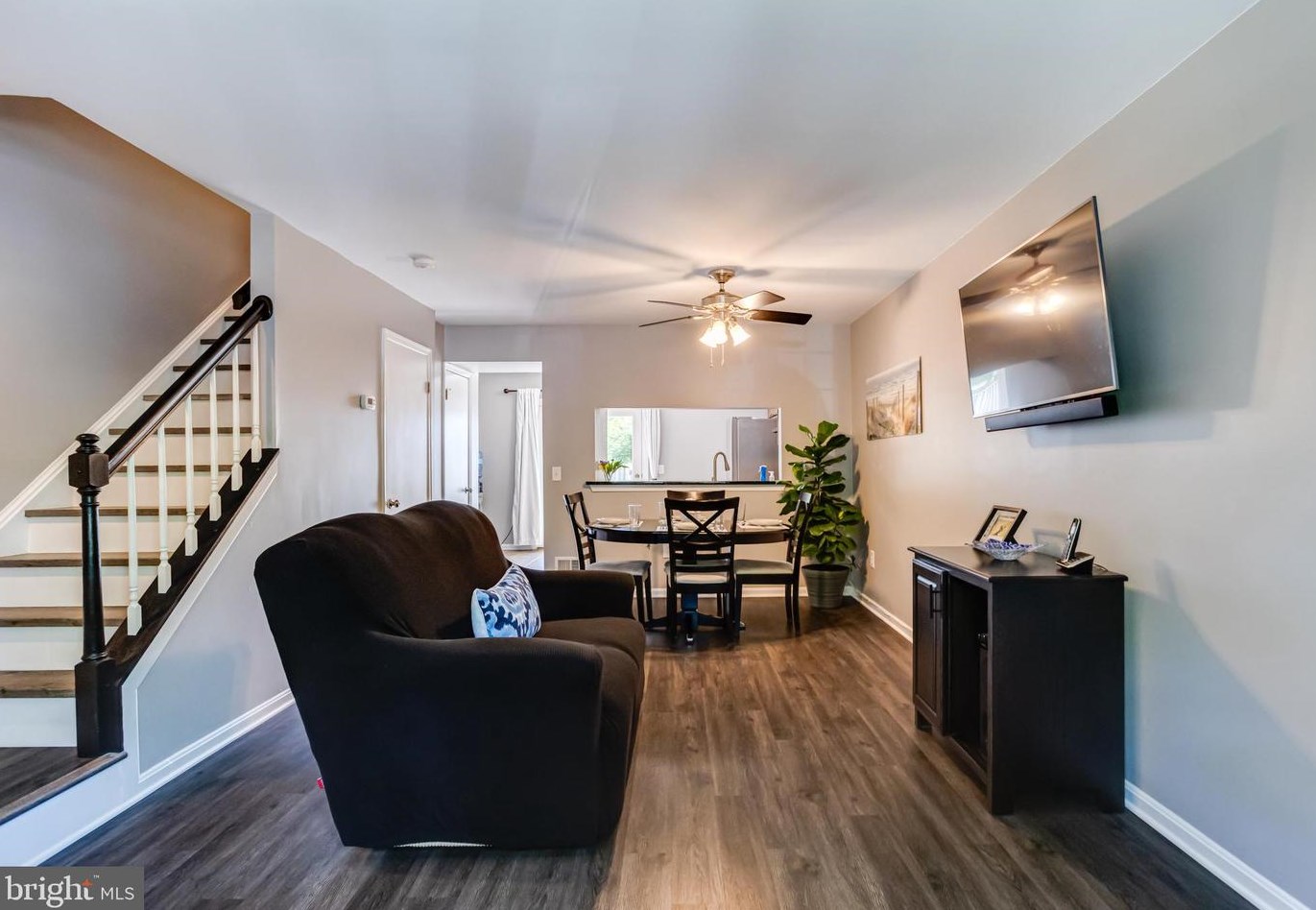 9642 Stirling Bridge Dr, Columbia MD 21046-1938 exterior