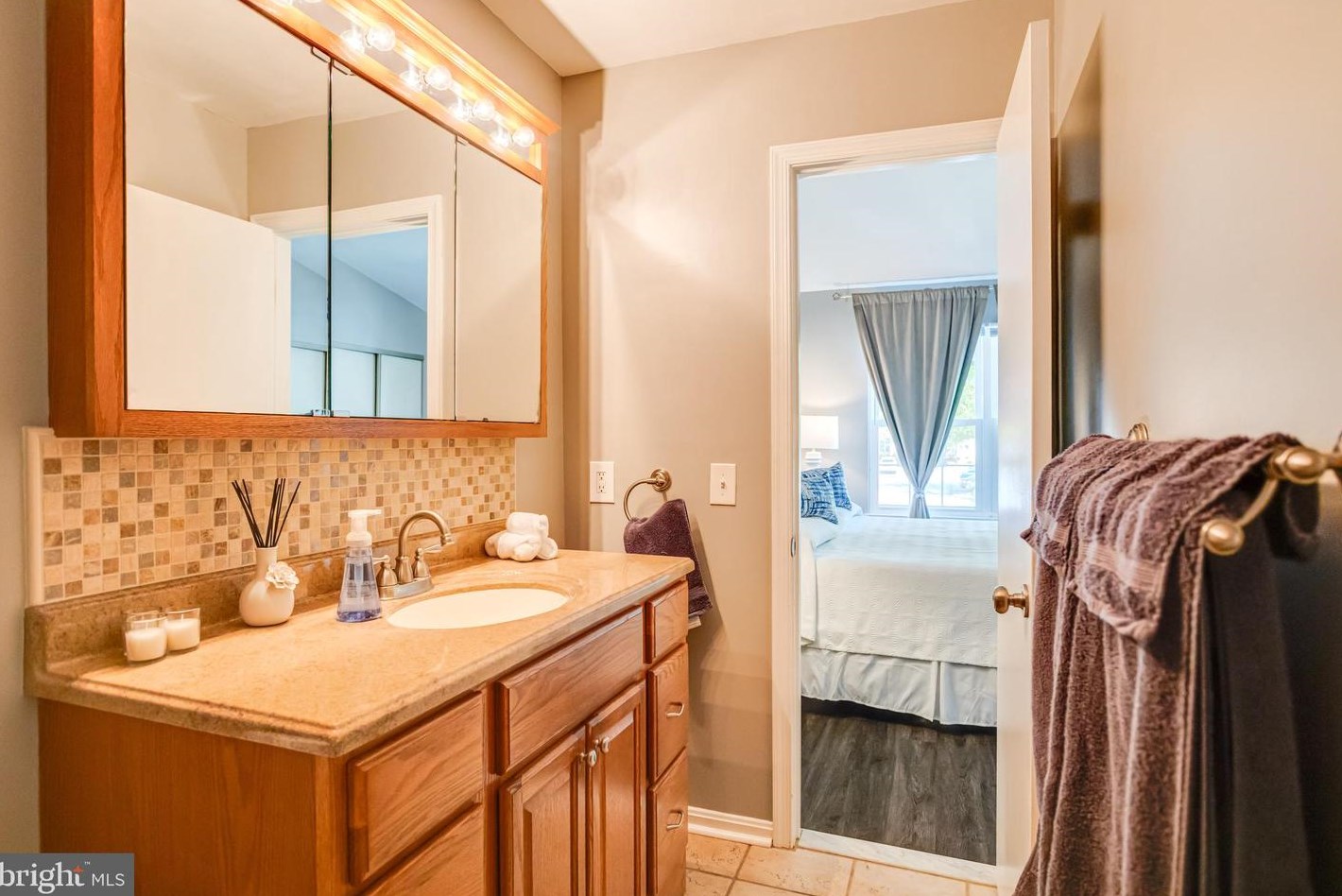 9642 Stirling Bridge Dr, Columbia MD 21046-1938 exterior