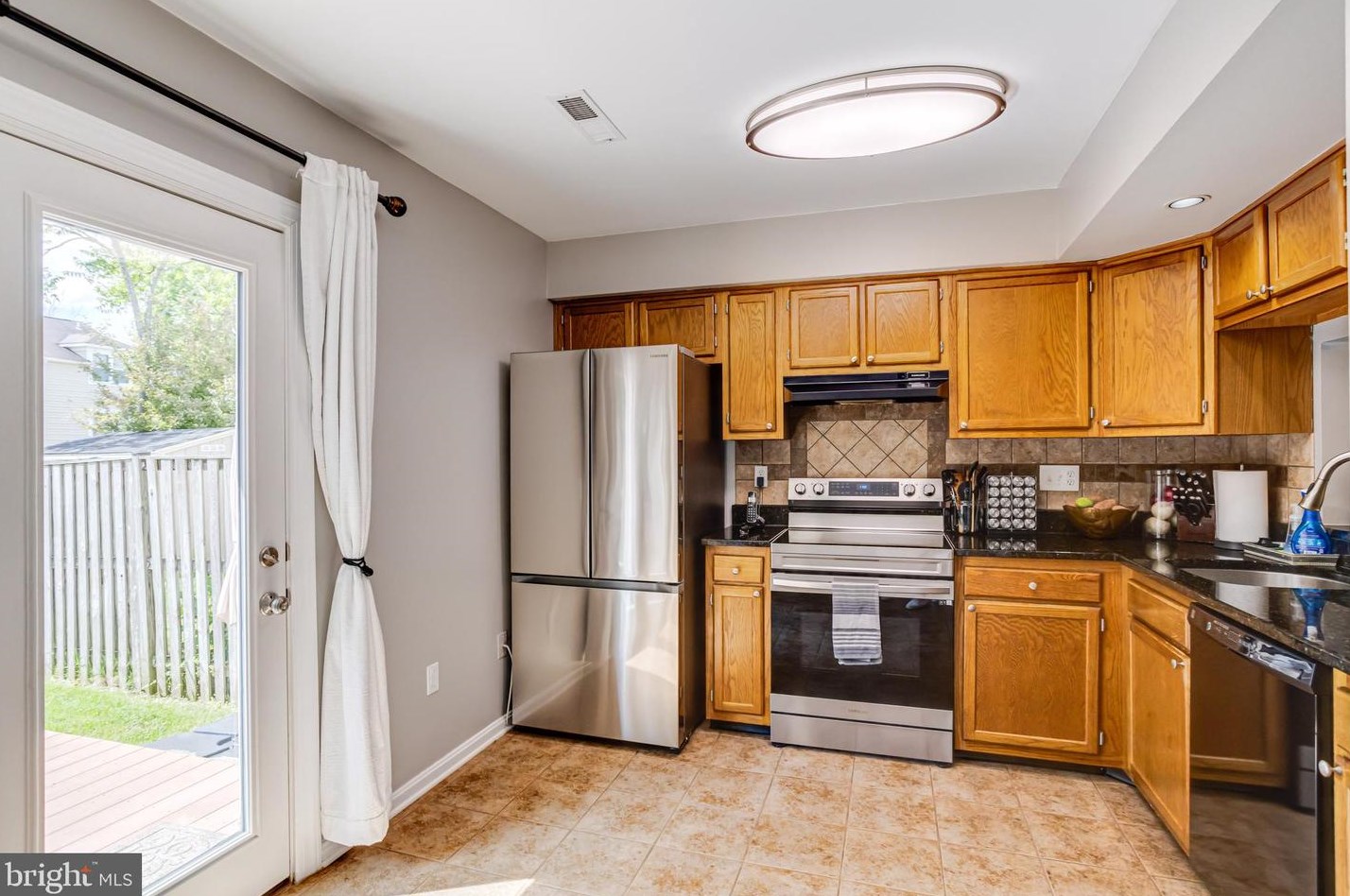 9642 Stirling Bridge Dr, Columbia MD 21046-1938 exterior