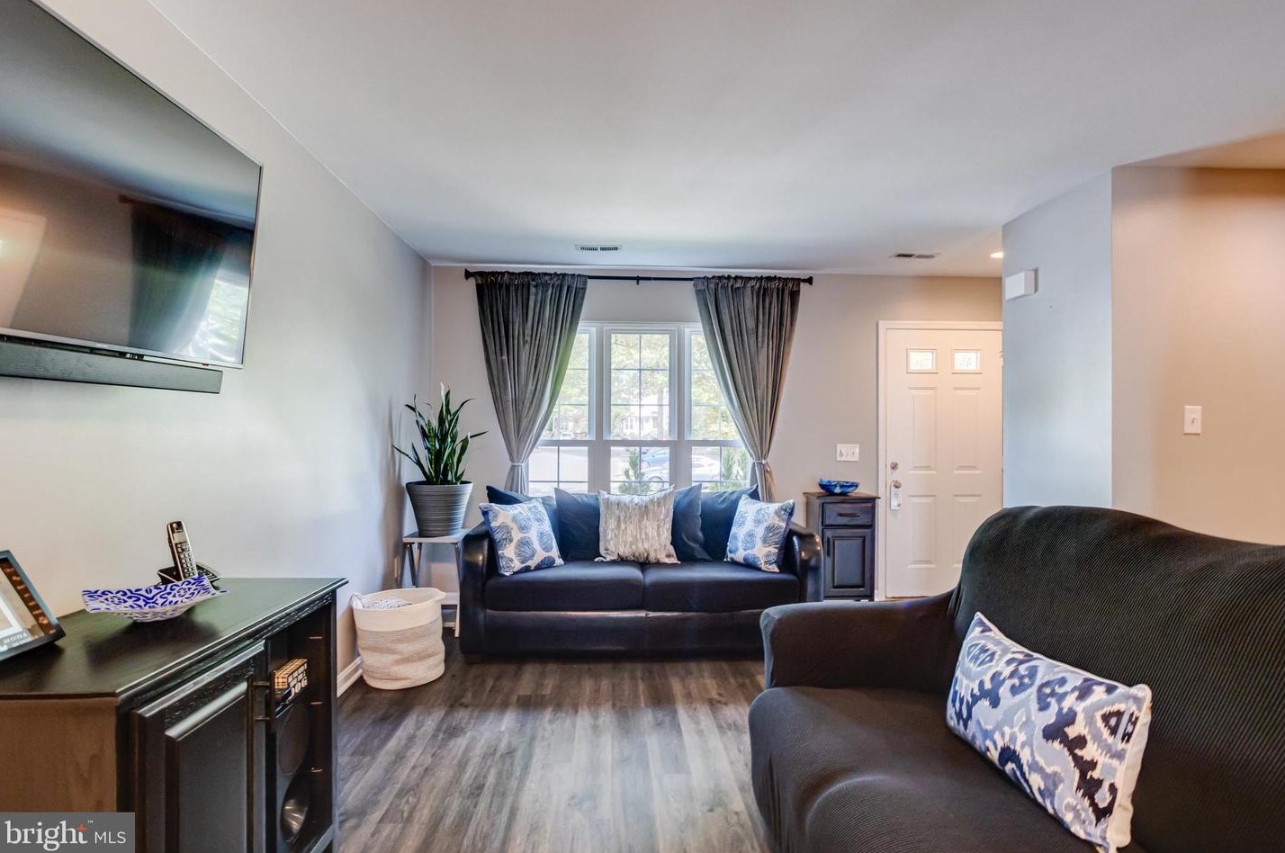 9642 Stirling Bridge Dr, Columbia MD 21046-1938 exterior