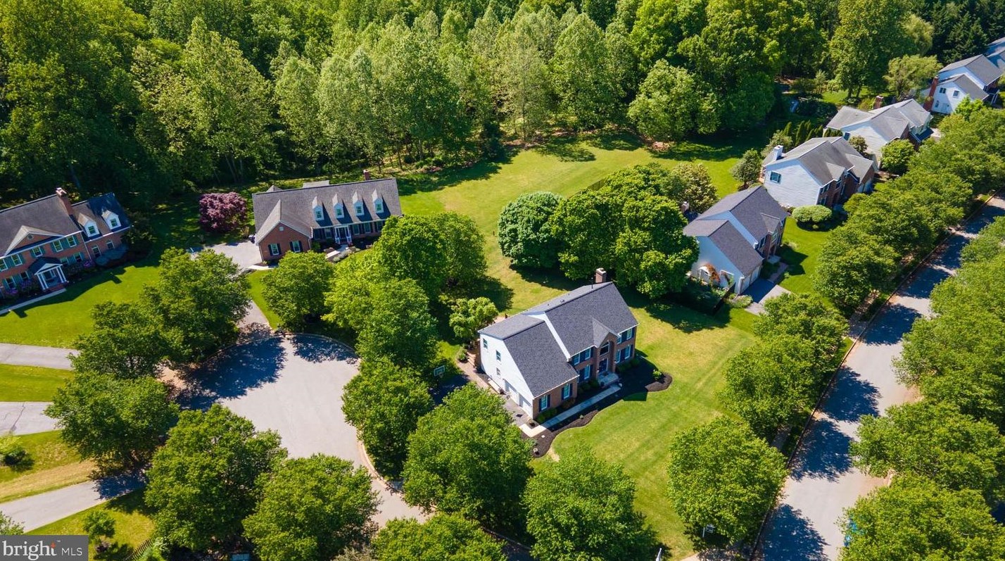 2800 Deer Trail Ct, Ellicott MD 21042-7817 exterior