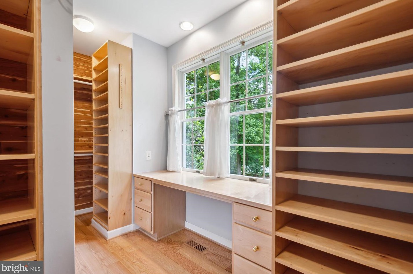 12661 Golden Oak Dr, Ellicott MD 21042-1150 exterior