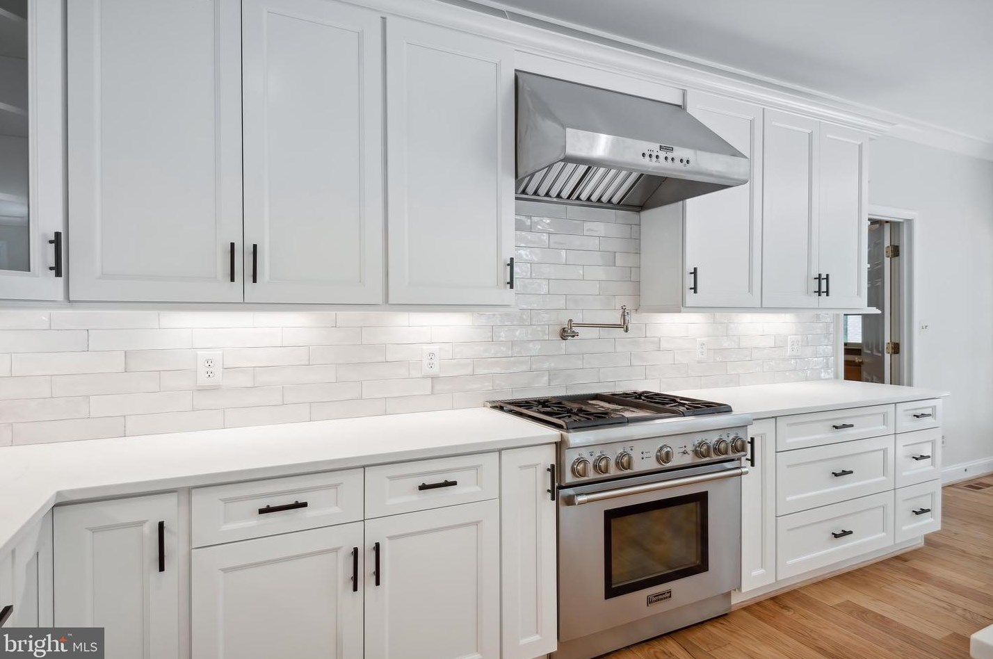 12661 Golden Oak Dr, Ellicott MD 21042-1150 exterior