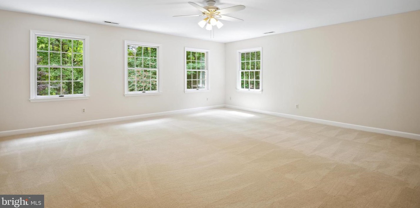 12661 Golden Oak Dr, Ellicott MD 21042-1150 exterior