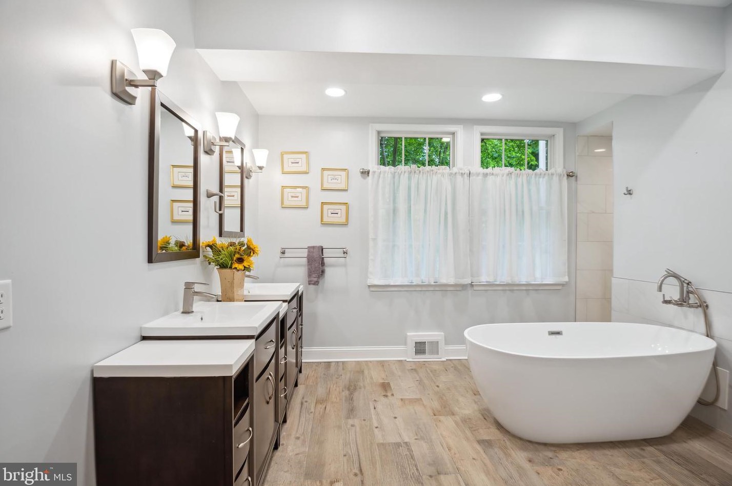 12661 Golden Oak Dr, Ellicott MD 21042-1150 exterior