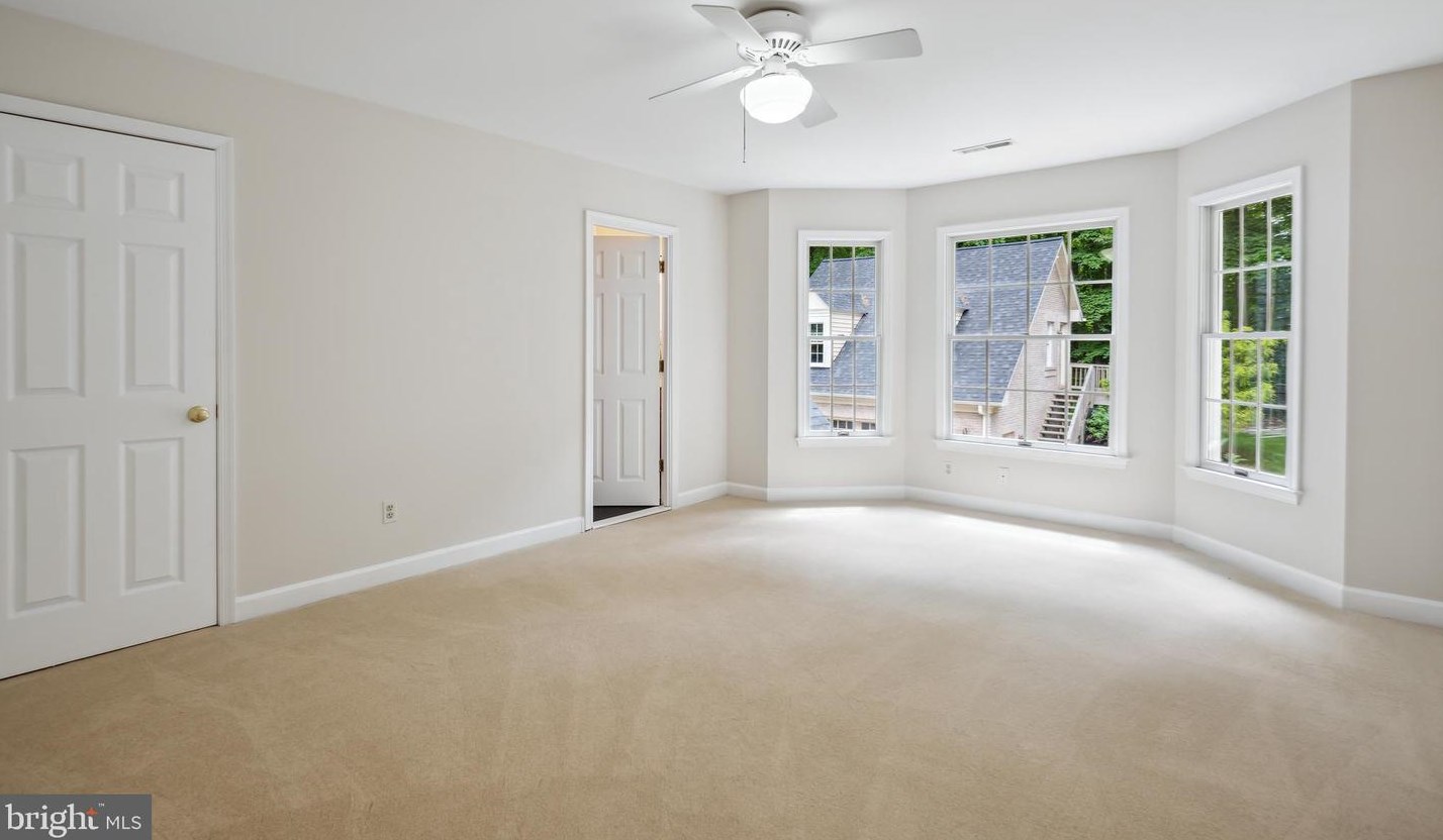 12661 Golden Oak Dr, Ellicott MD 21042-1150 exterior