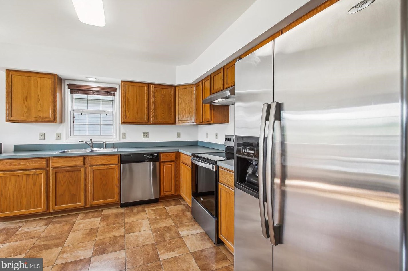 6404 Sedgwick St, Baltimore MD 21075-6198 exterior