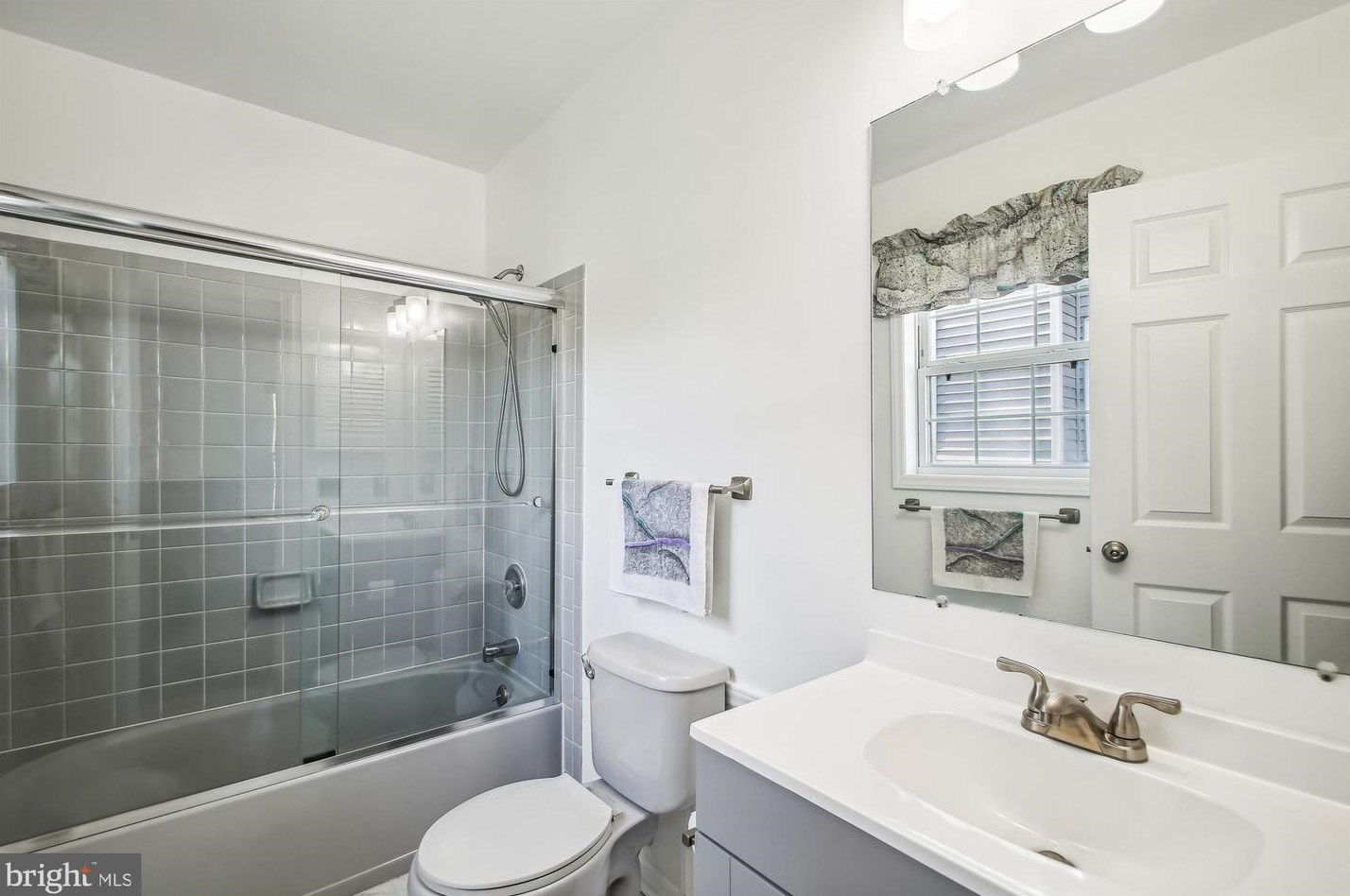 6404 Sedgwick St, Baltimore MD 21075-6198 exterior