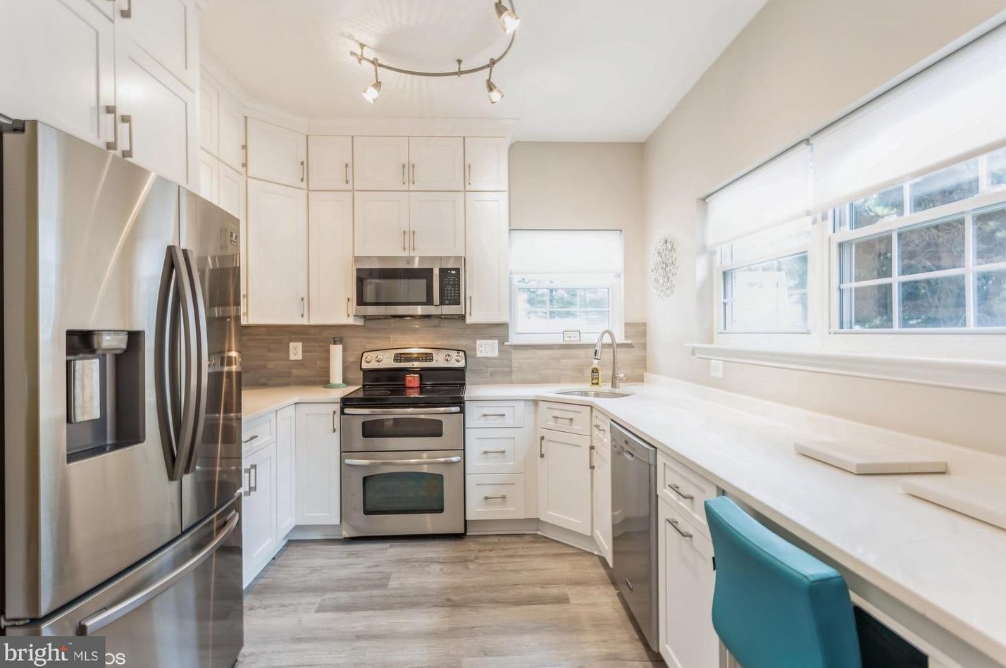 8570 Harvest Vw Ct, Ellicott MD 21043-6560 exterior