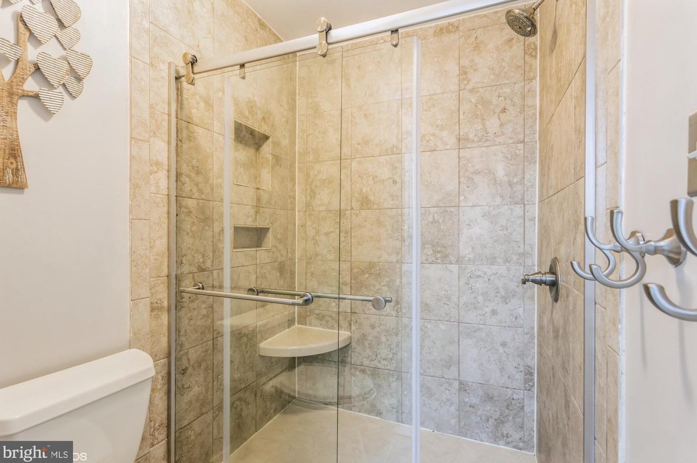 8570 Harvest Vw Ct, Ellicott MD 21043-6560 exterior