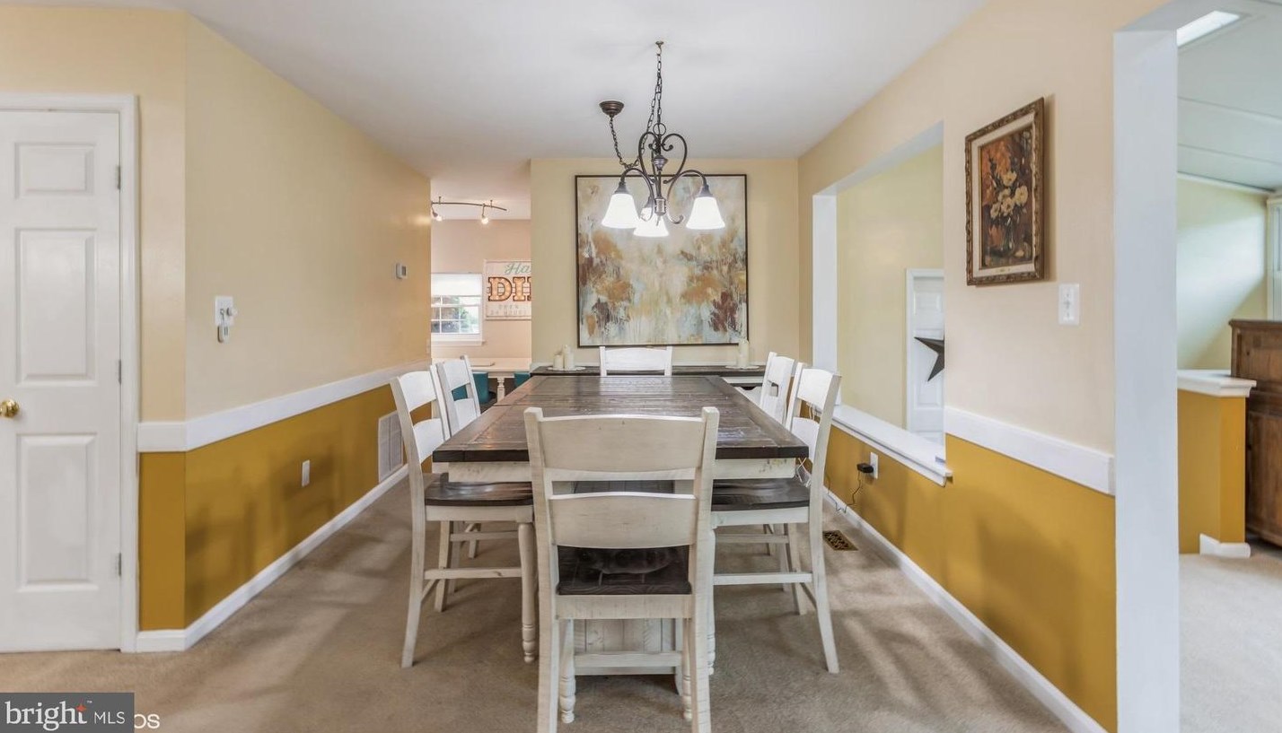 8570 Harvest Vw Ct, Ellicott MD 21043-6560 exterior