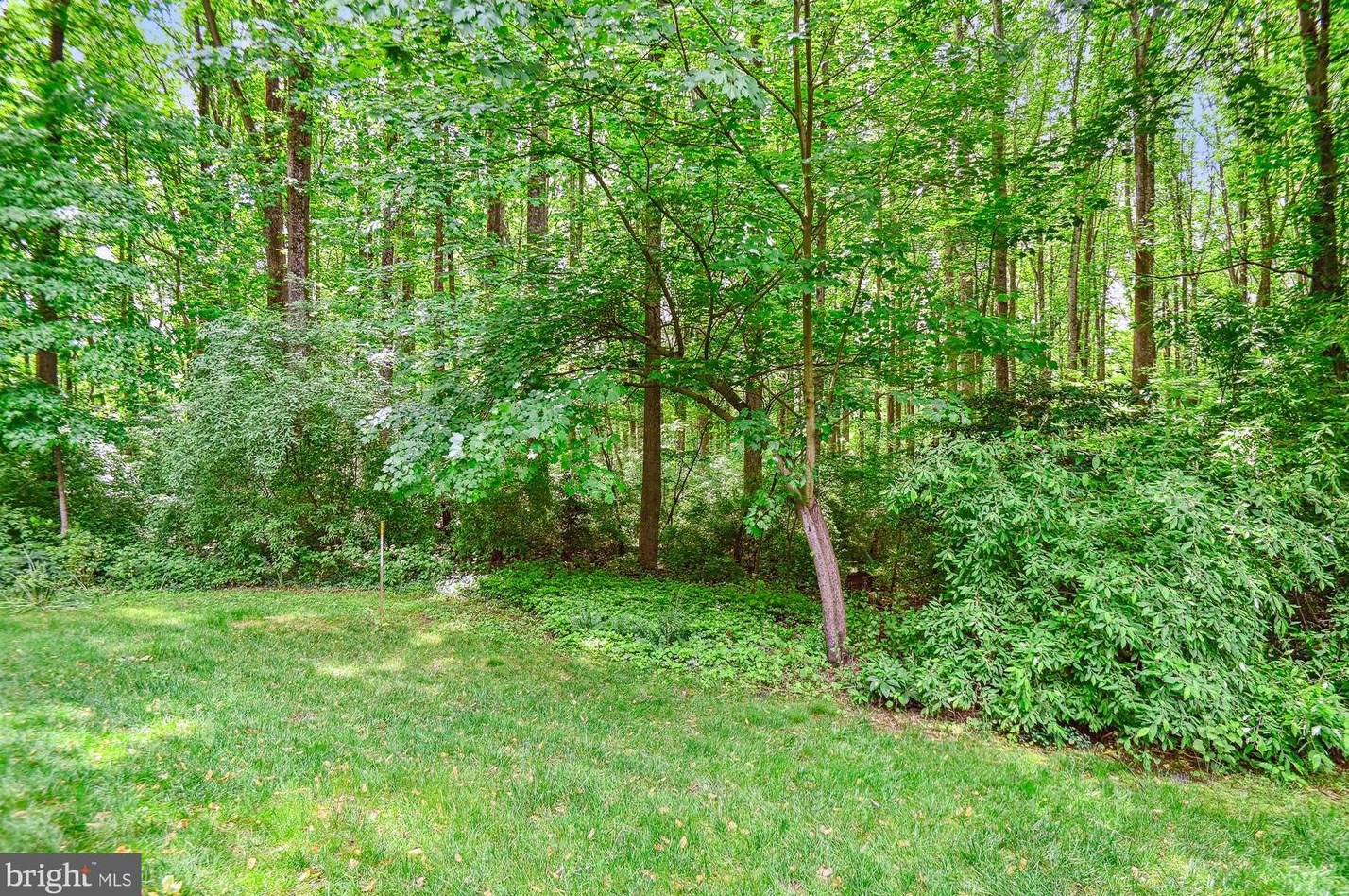 11927 New Country Ln, Columbia MD 21044-4405 exterior