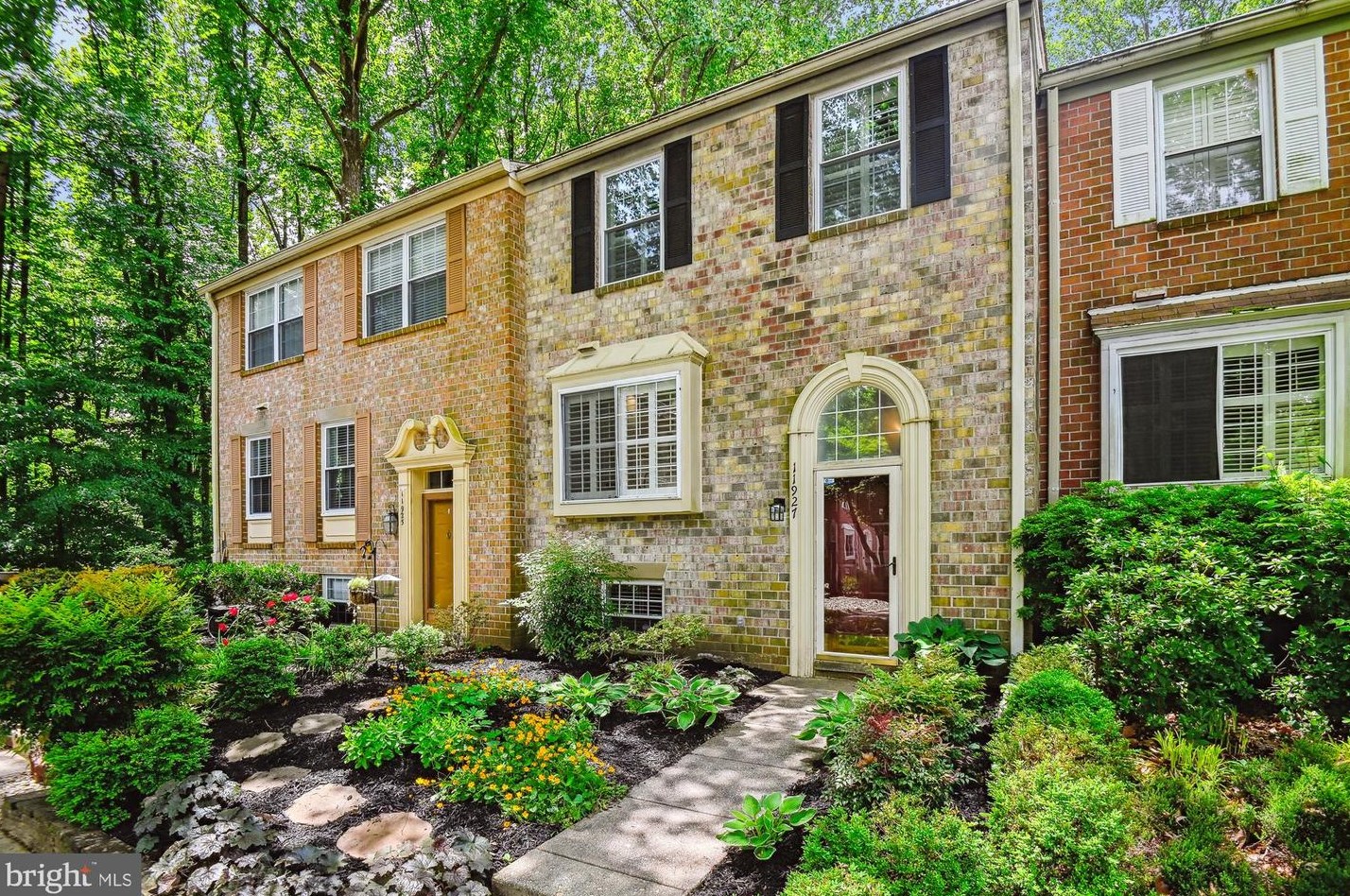 11927 New Country Ln, Columbia MD 21044-4405 exterior