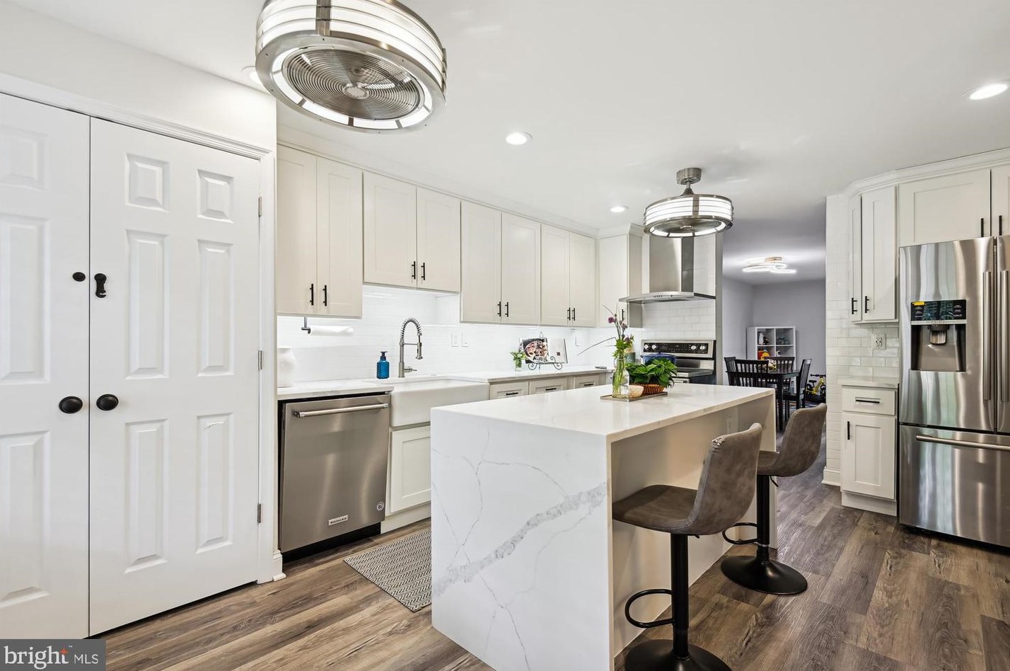 11927 New Country Ln, Columbia MD 21044-4405 exterior