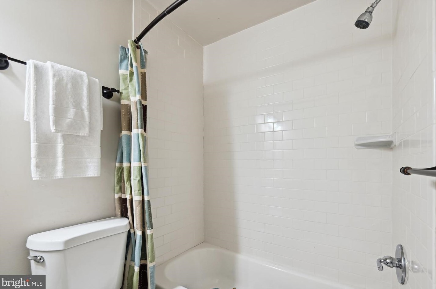 11927 New Country Ln, Columbia MD 21044-4405 exterior