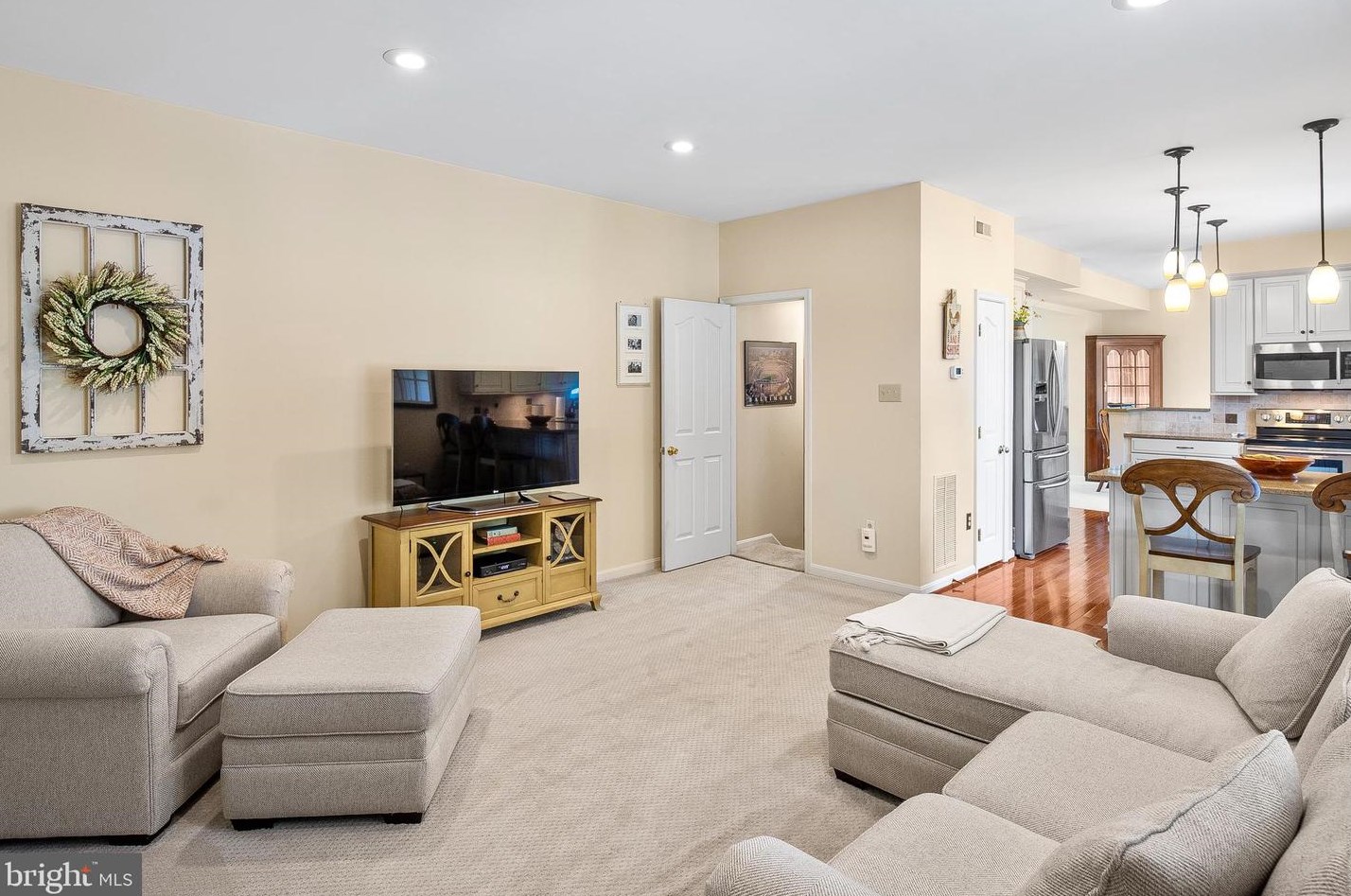 6279 Patuxent Quarter Rd, Baltimore MD  21076-1349 exterior